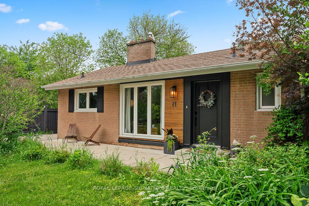 11 Yewfield Crescent, Toronto — Detached for sale, photo 1