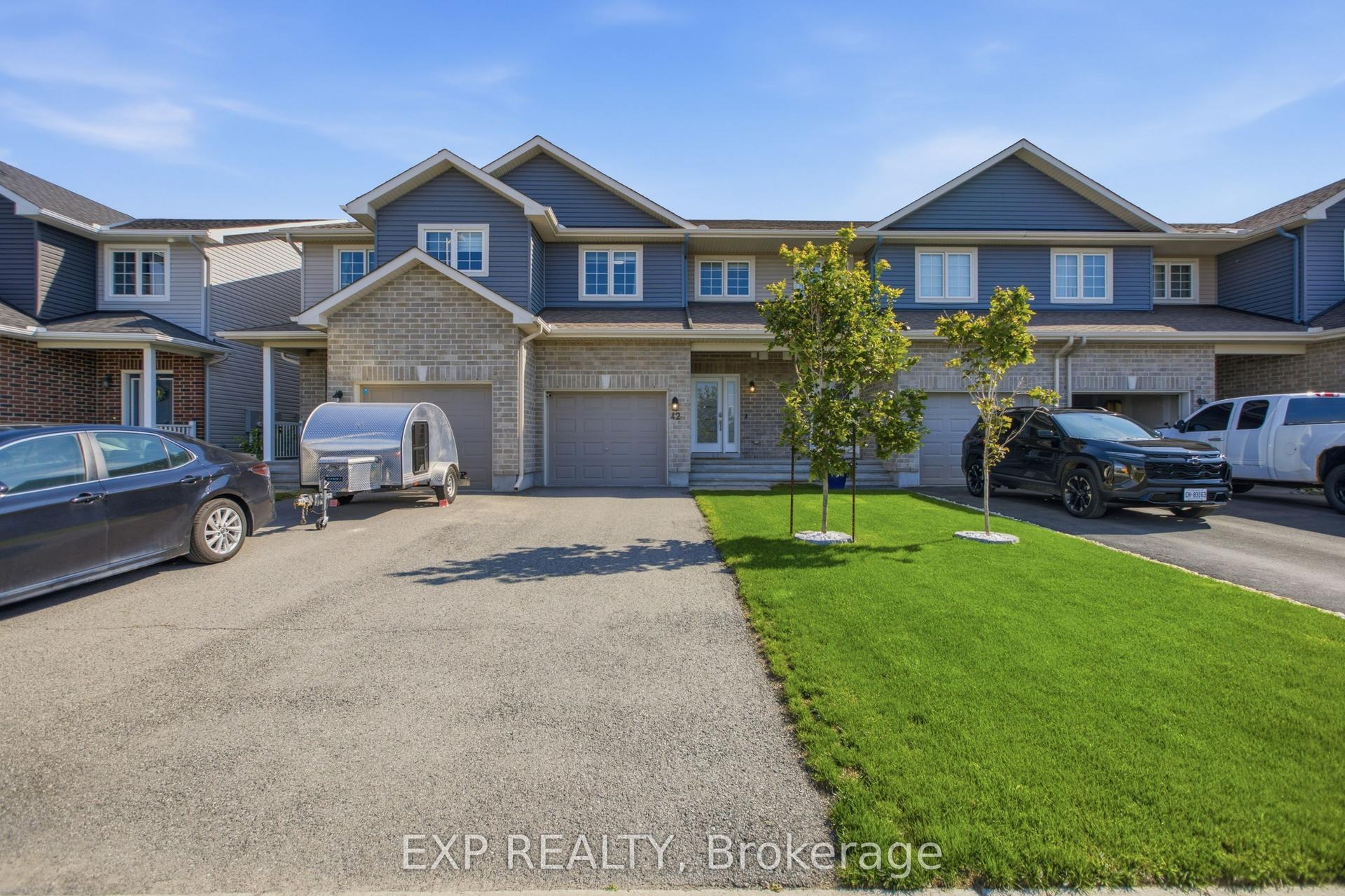 42 Vimy Ridge Crescent, Arnprior — Townhouse for sale, photo 1