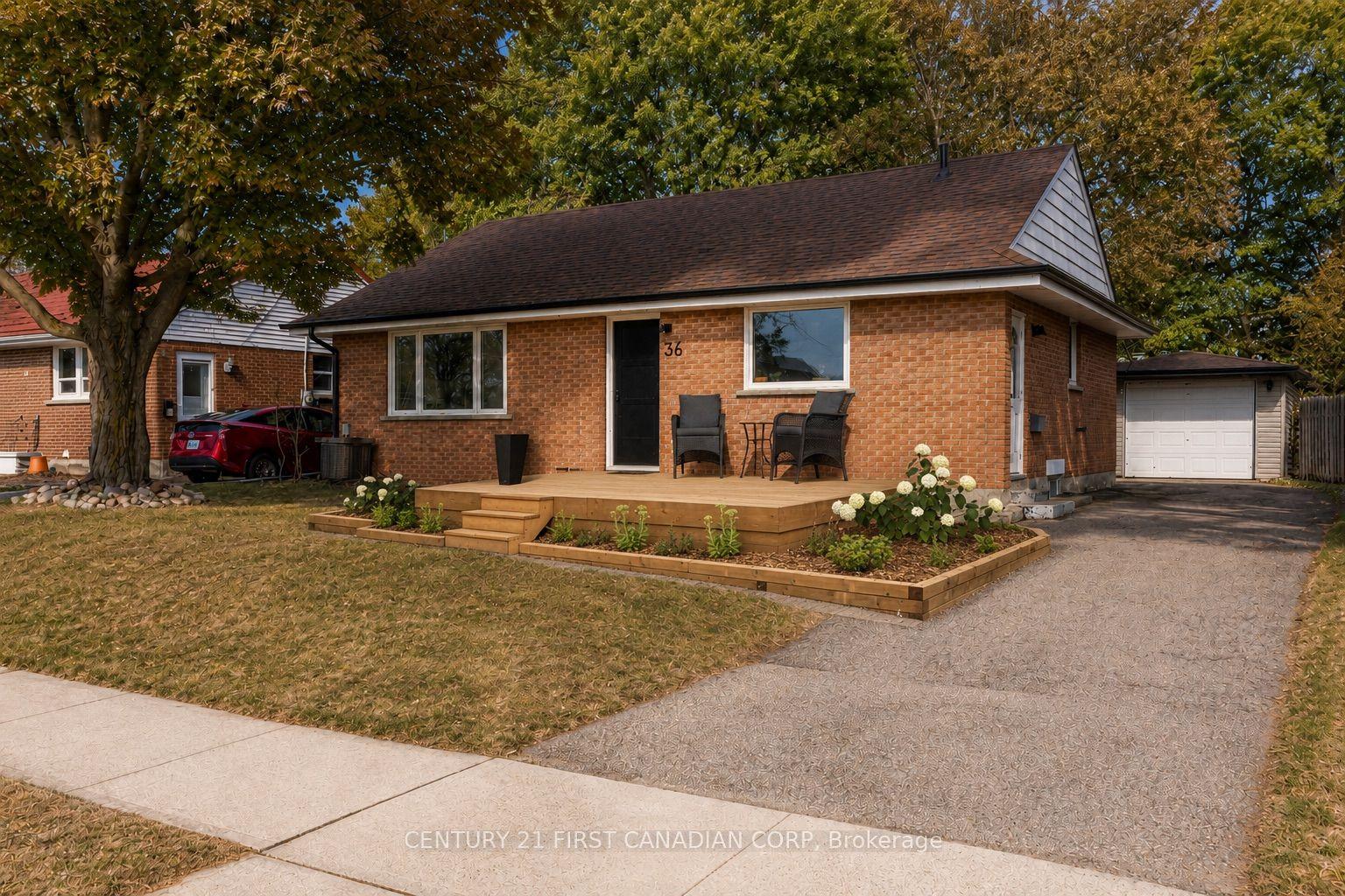 36 Edgewood Drive, Kitchener — Detached for sale, photo 1