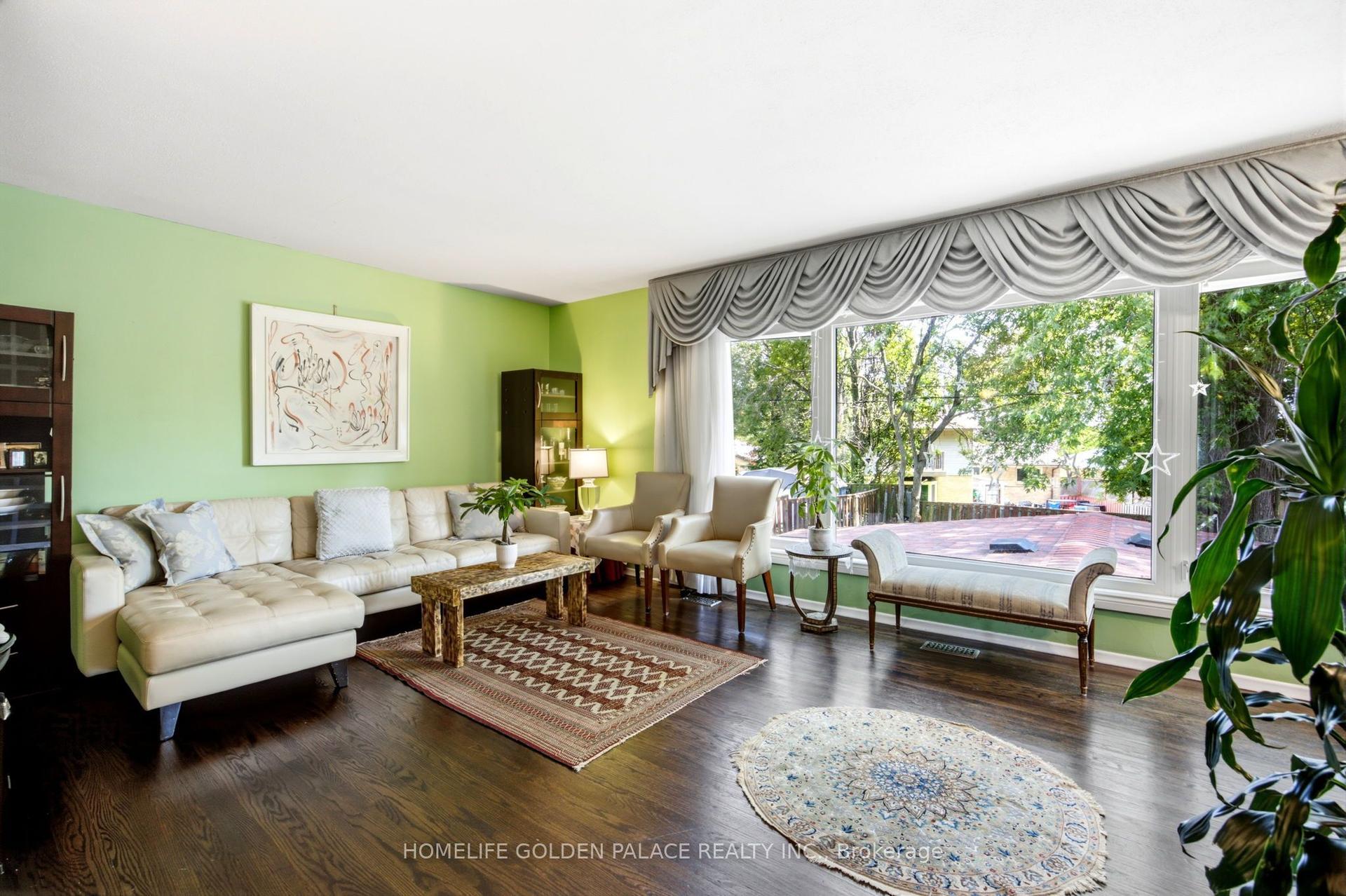 913 Brimorton Drive, Toronto — Detached for sale, photo 1