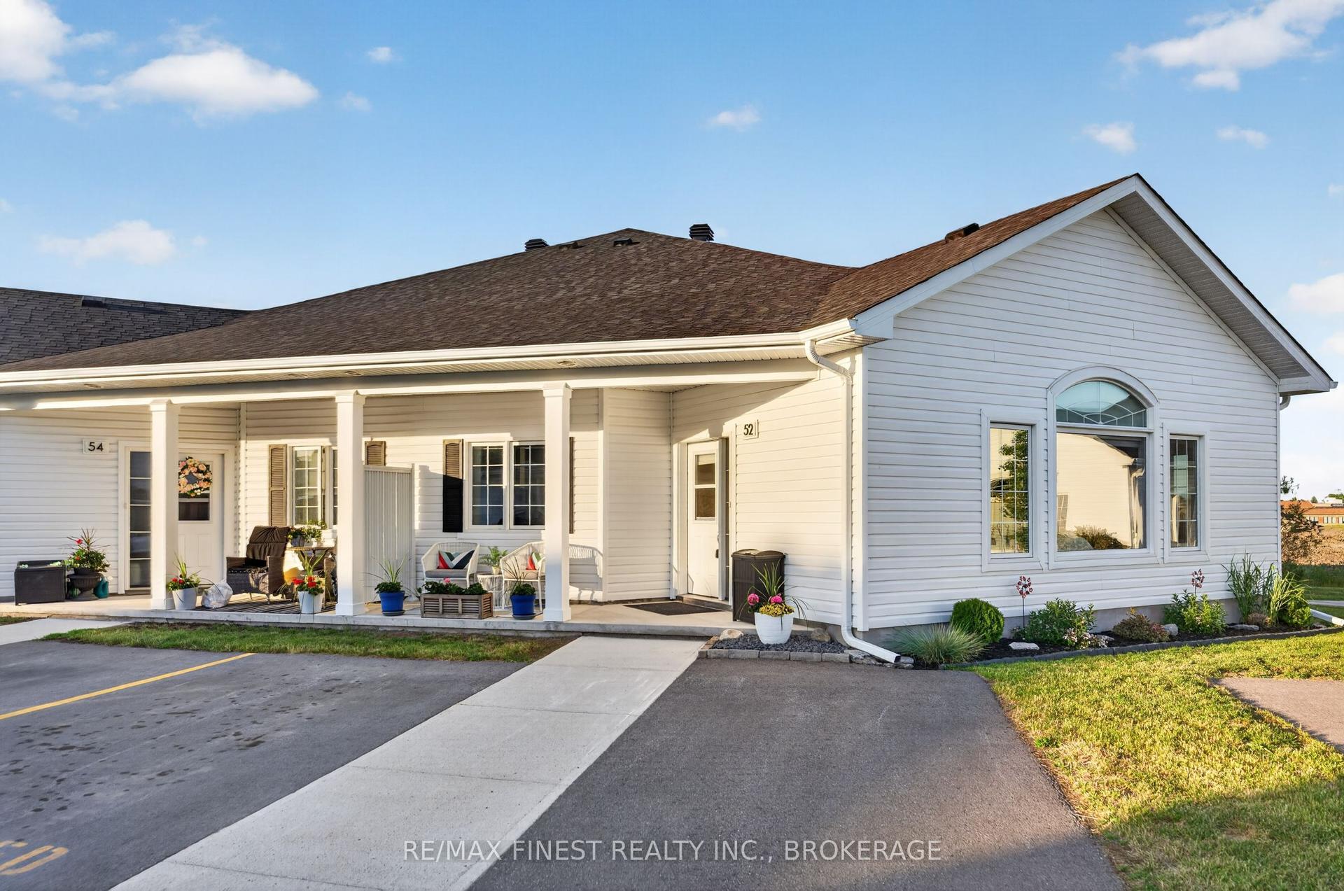 52 Lowry Place 90 #90 — photo 1