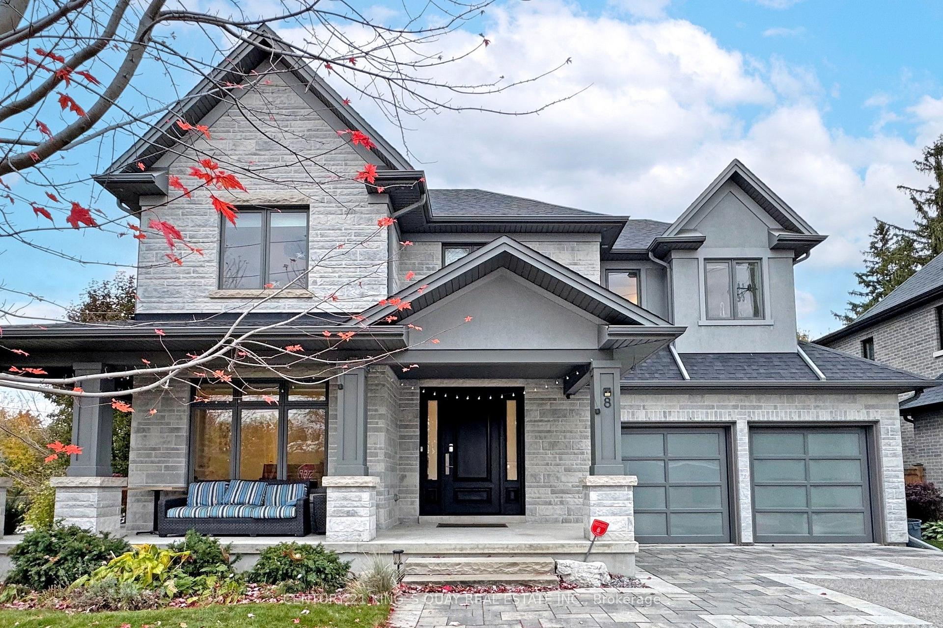 8 Parkway Avenue — photo 1