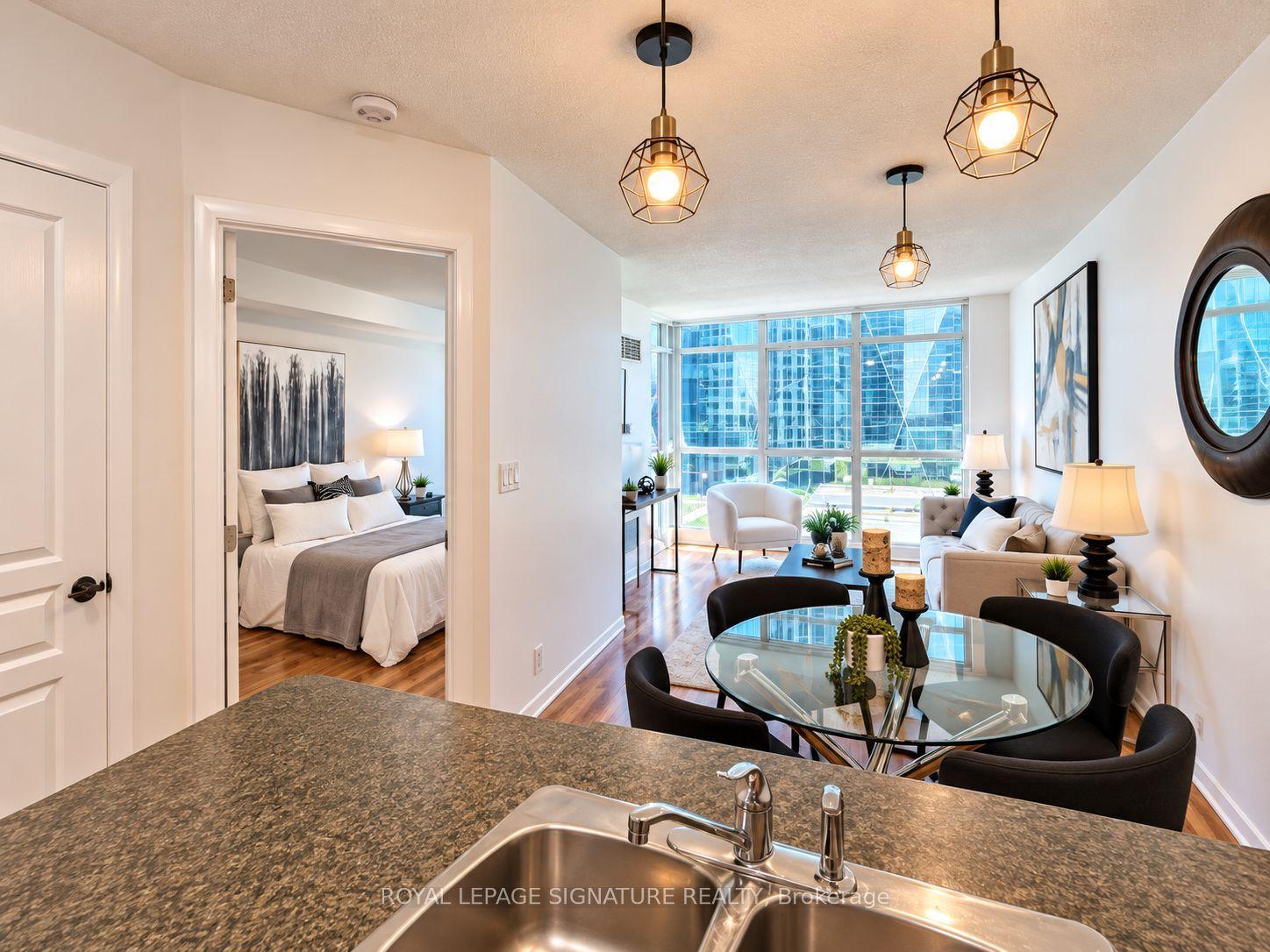 18 Yonge Street 1801 #1801, Toronto — Condo for sale, photo 1