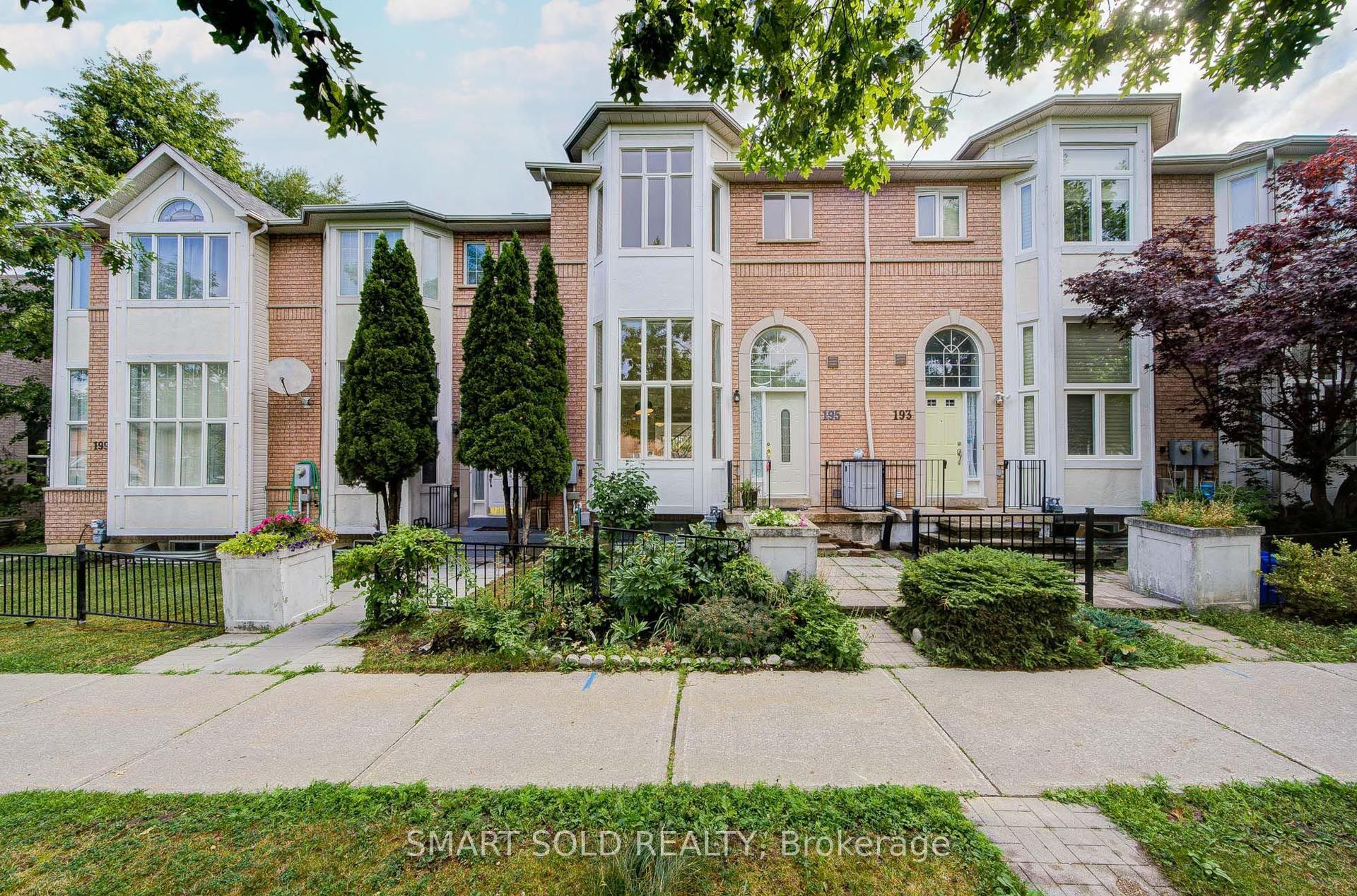 195 Shirley Drive, Richmond Hill — Townhouse for sale, photo 1
