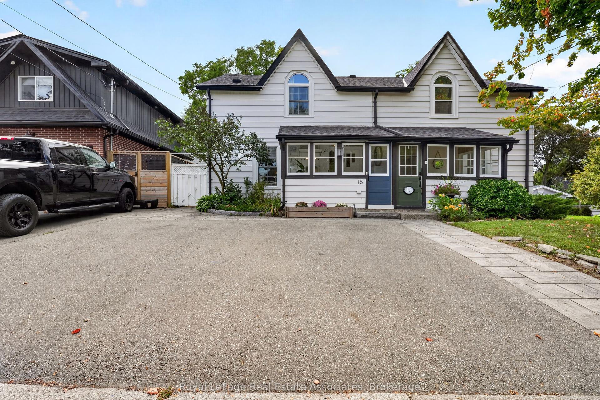15 Charles Street, Halton Hills — Semi-Detached for sale, photo 1