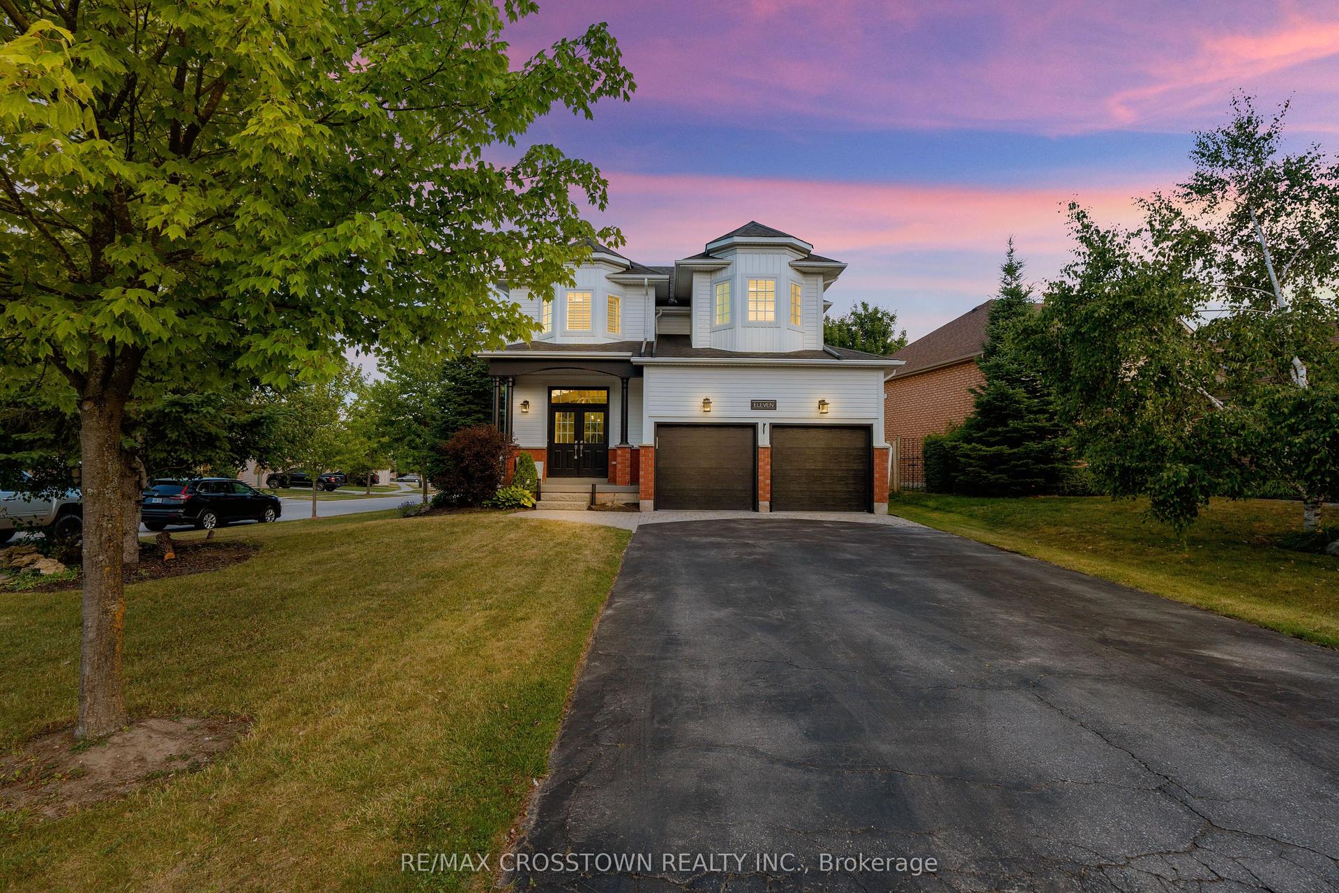 11 Kensington Trail — photo 1