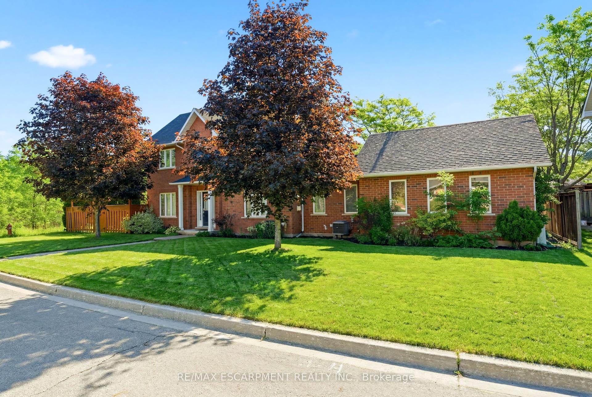 1745 Creek Way 7 #7, Burlington — Condo Town for sale, photo 1