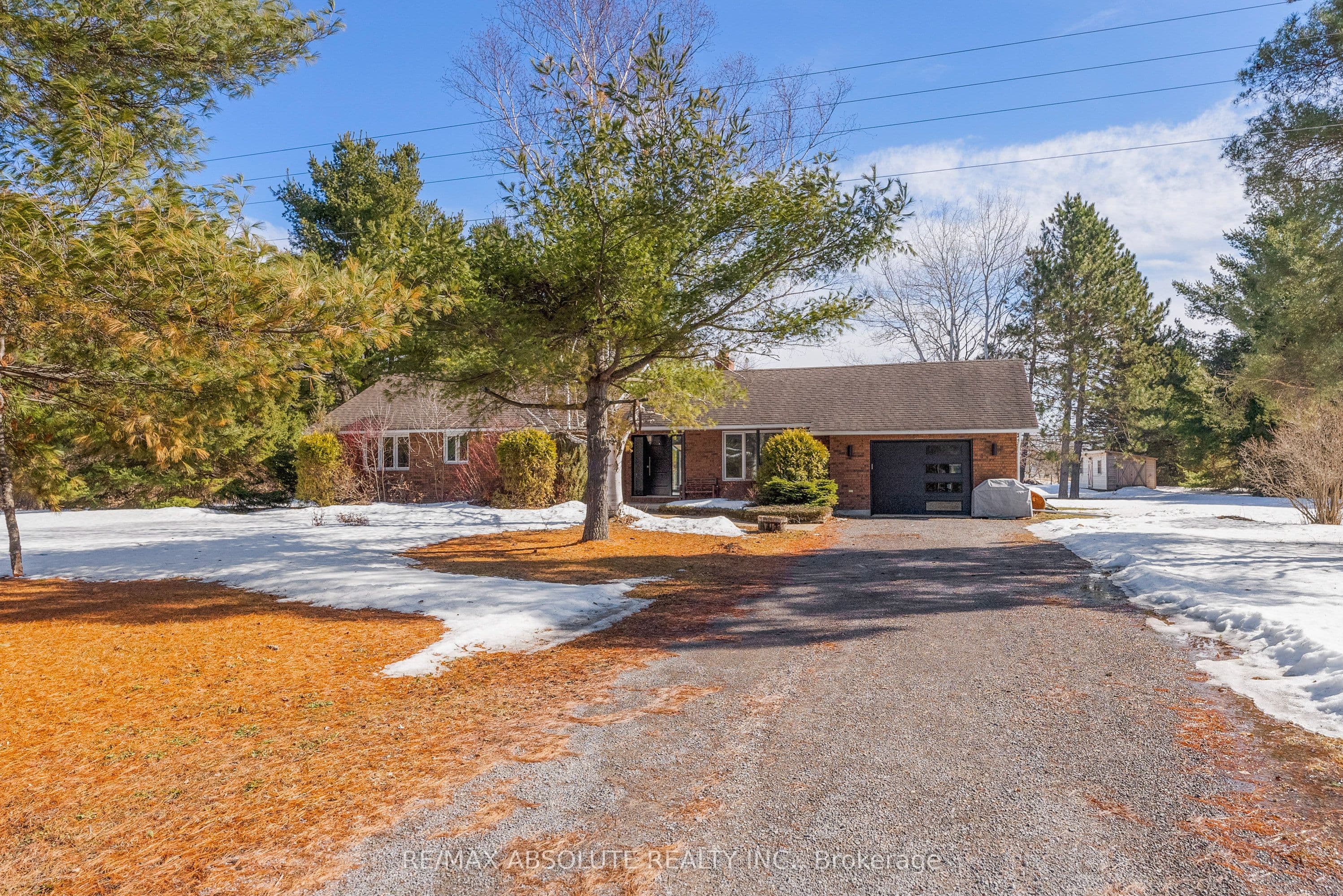 213 Calabogie Road — photo 1