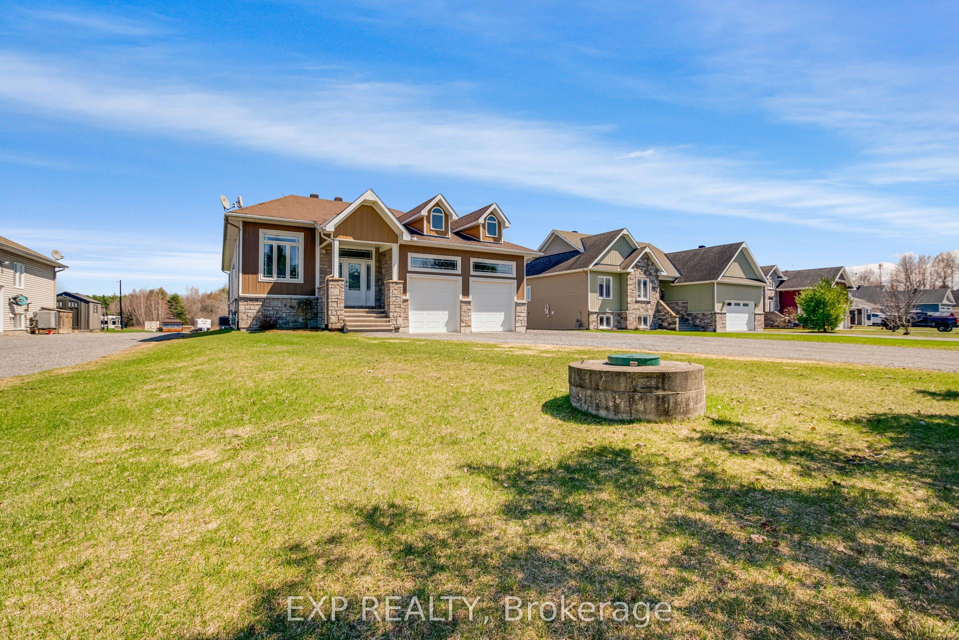 47 BEAVER Lane — photo 1