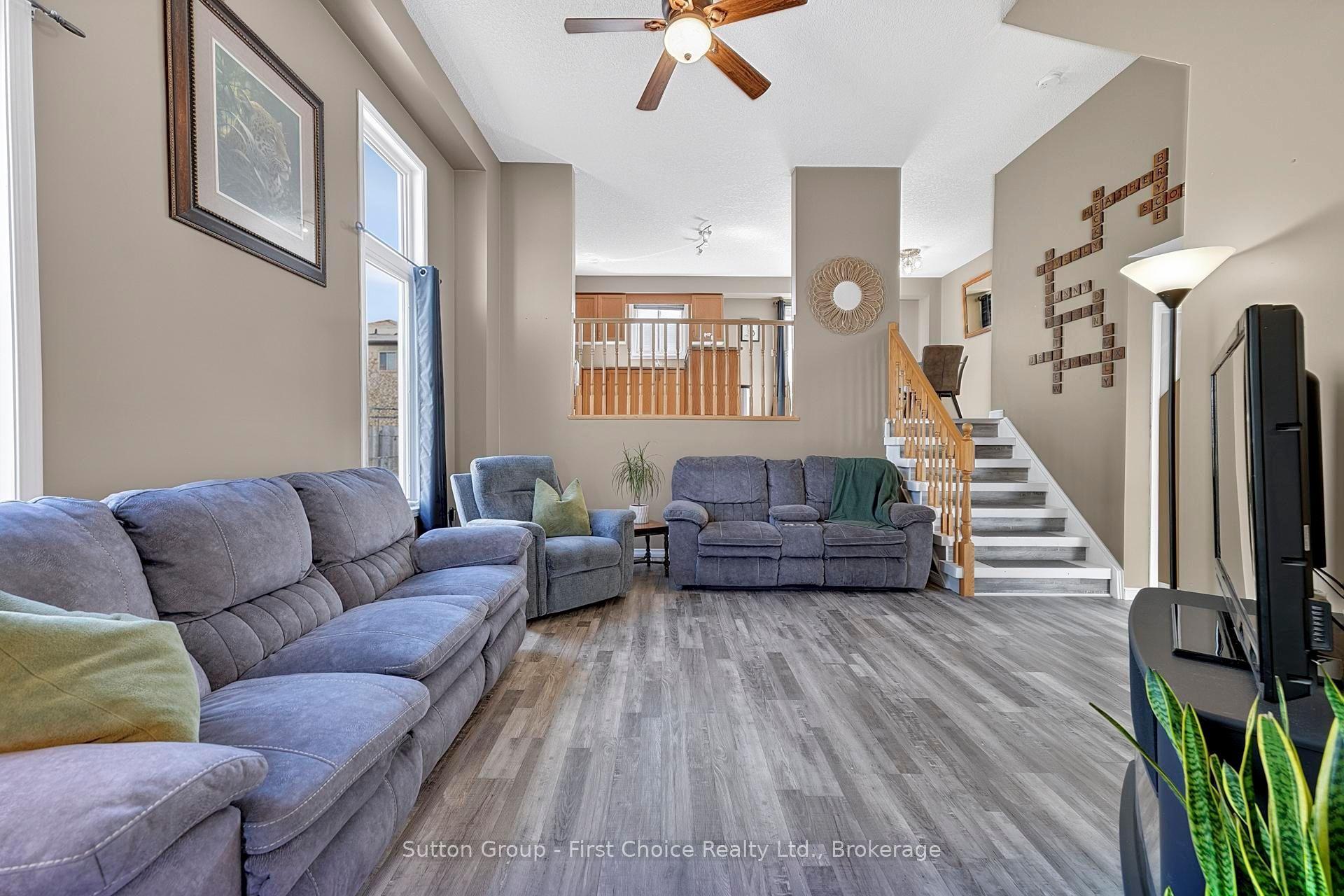 670 Reid Crescent, North Perth — Detached for sale, photo 1