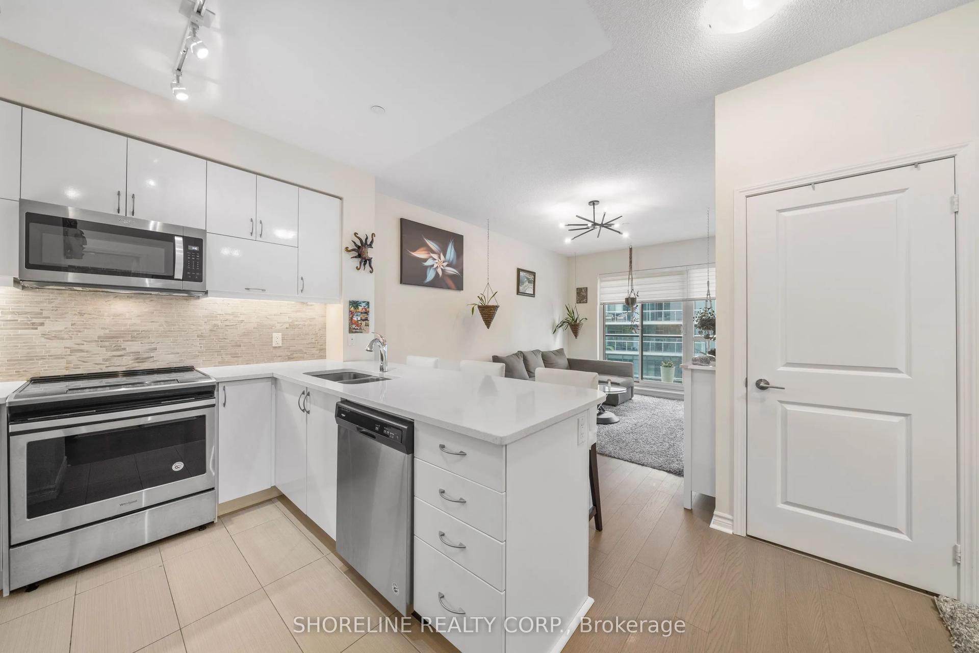 39 Annie Craig Drive 1502 #1502, Toronto — Condo for sale, photo 1