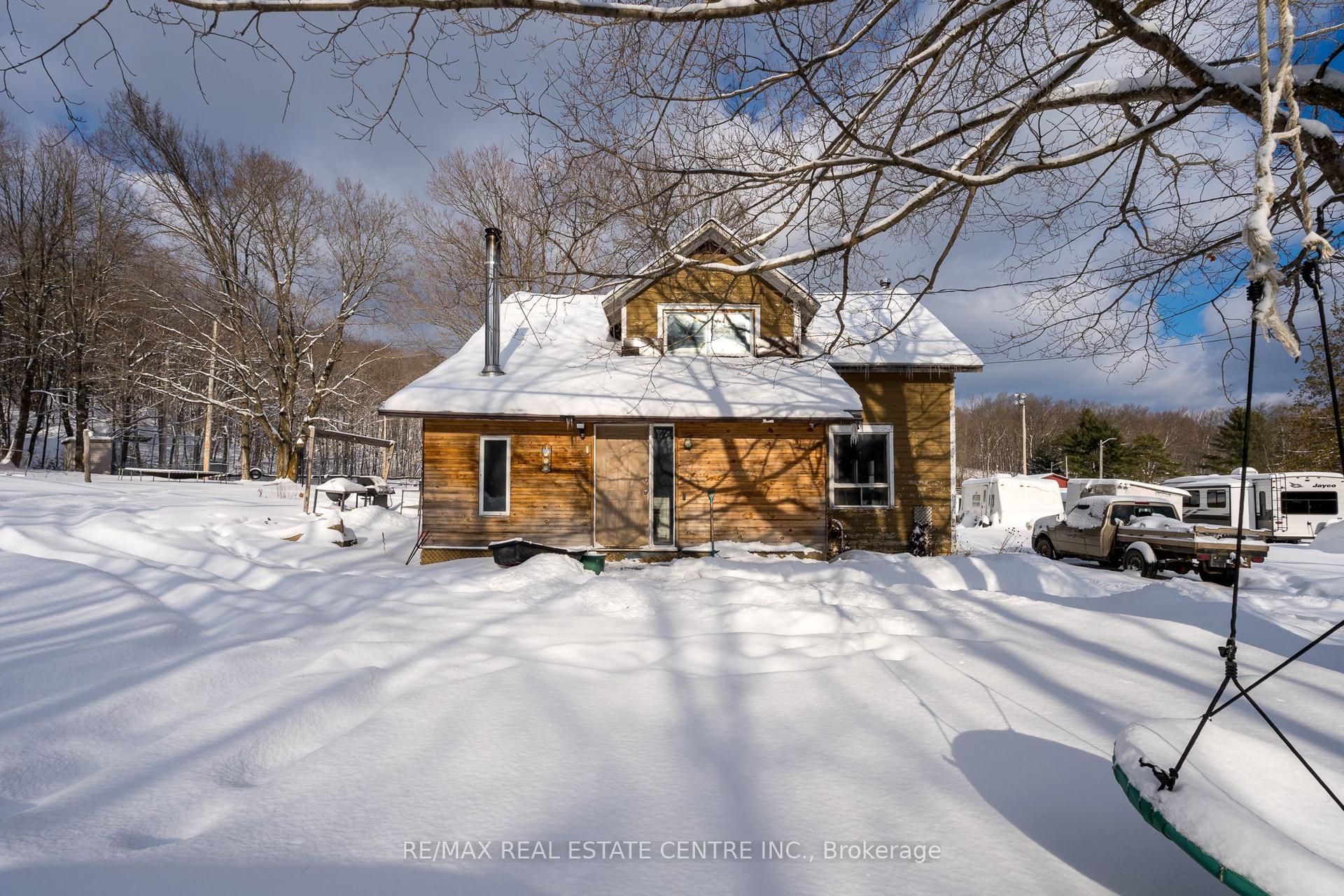 1096 Elm Tree Road — photo 1
