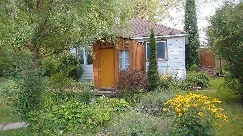 1975 Metro Road N — photo 1