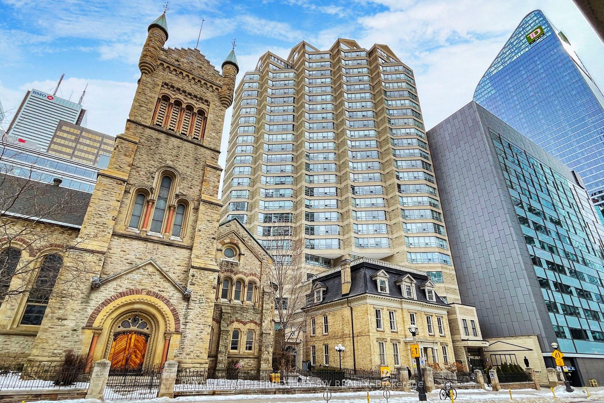 71 Simcoe Street 2001 #2001 — photo 1