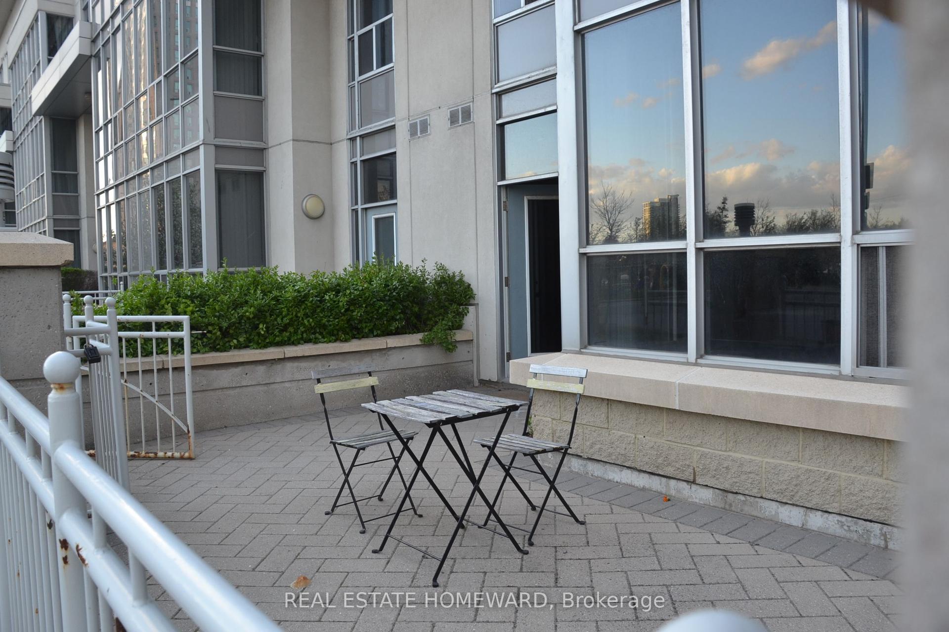 38 Lee Centre Drive 126 #126 — photo 1