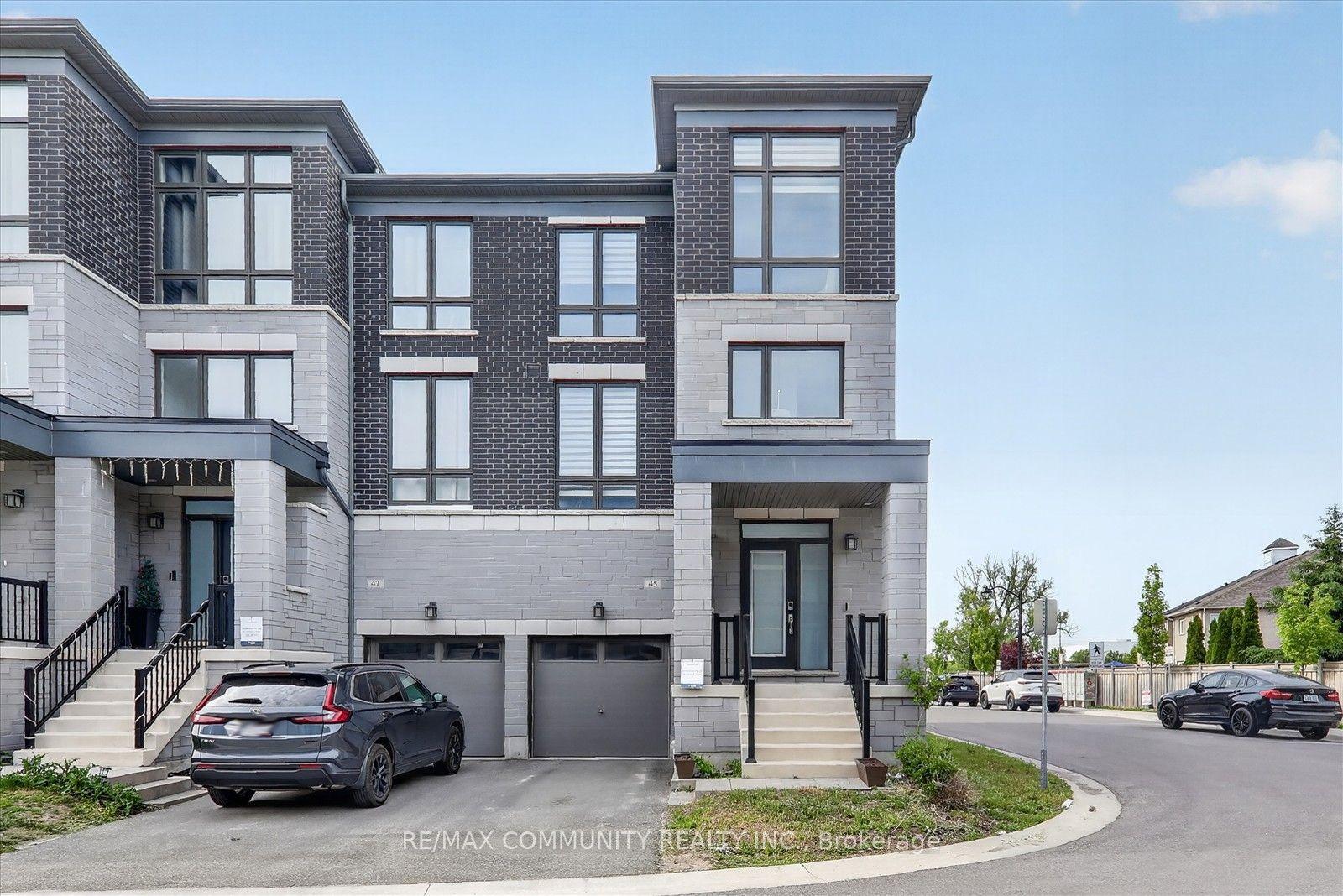 45 Douet Lane, Ajax — Townhouse for sale, photo 1