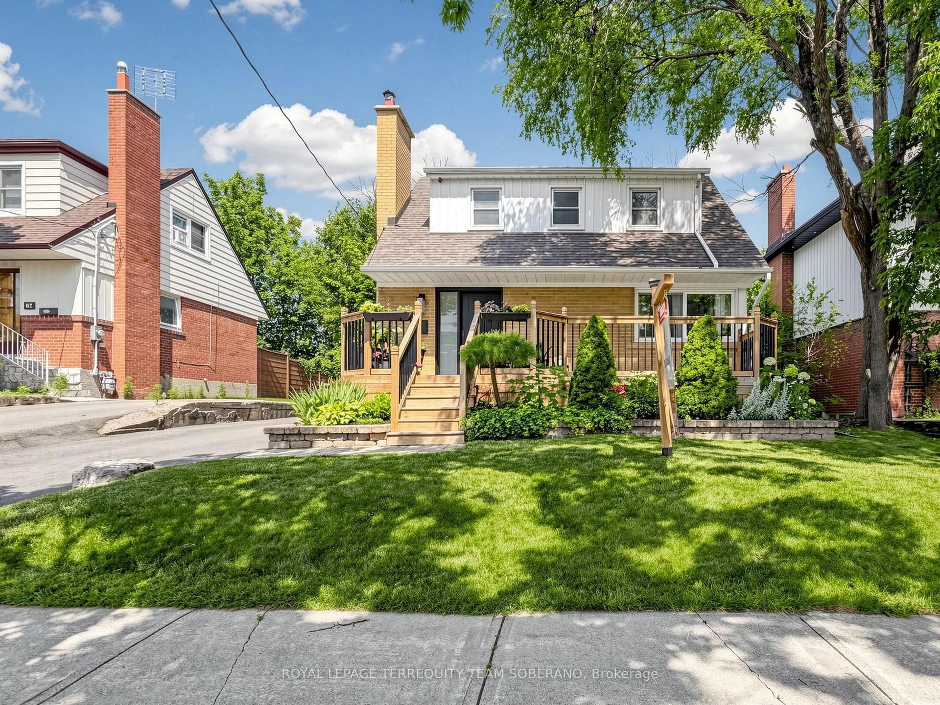 64 Clearbrooke Circle, Toronto — Detached for sale, photo 1