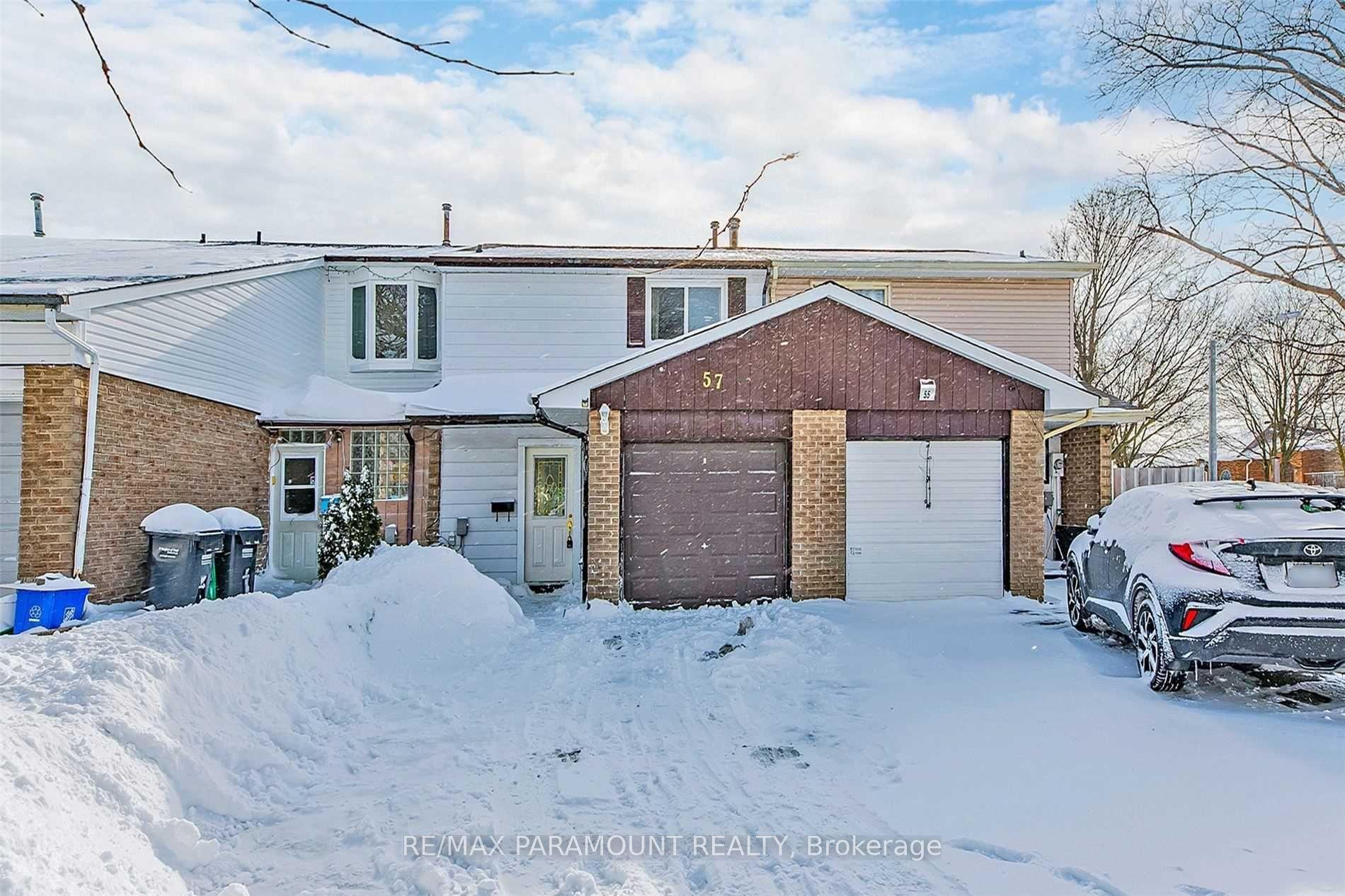 57 Royal Salisbury Way — photo 1