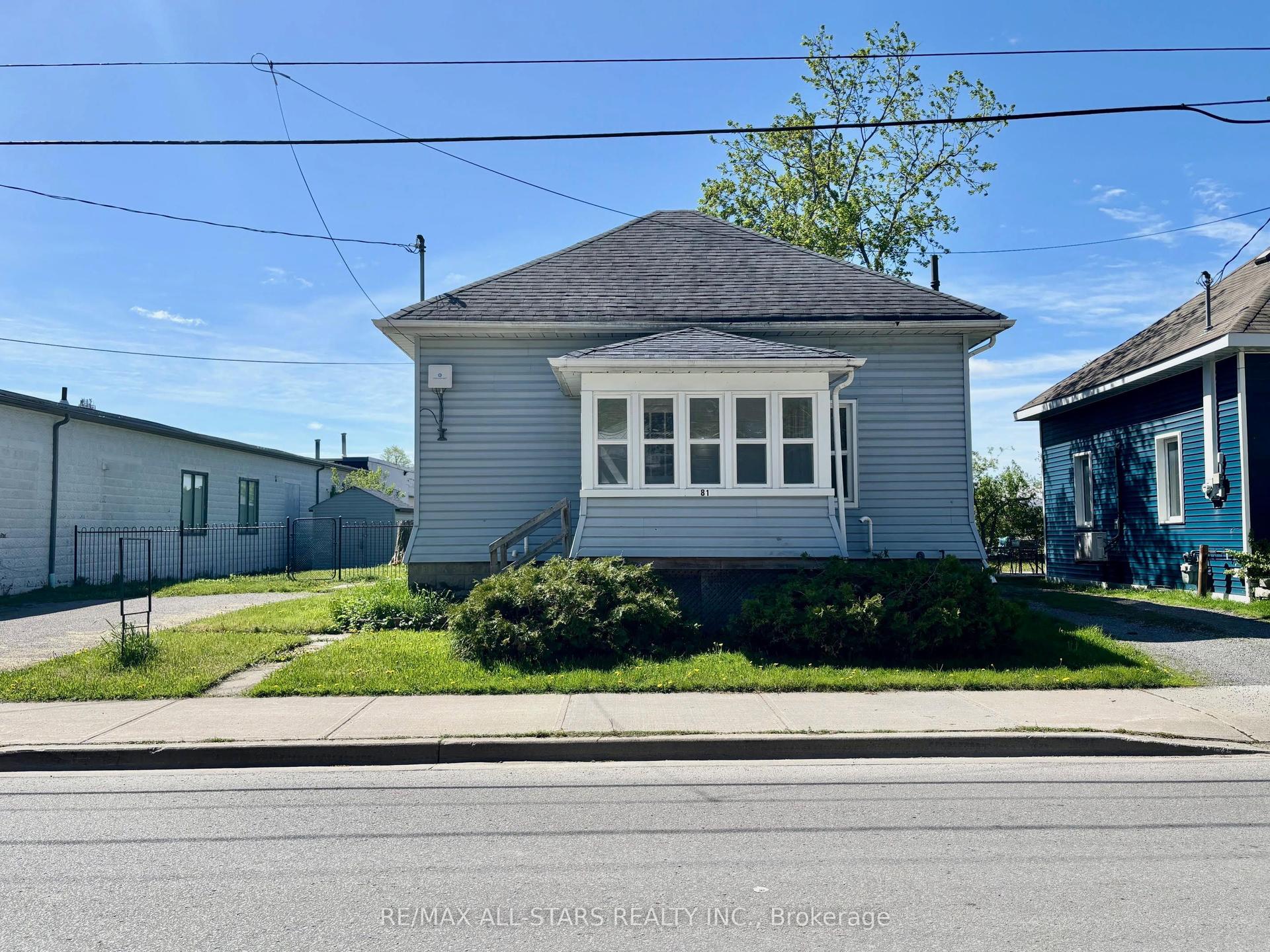 81 Durham Street W — photo 1