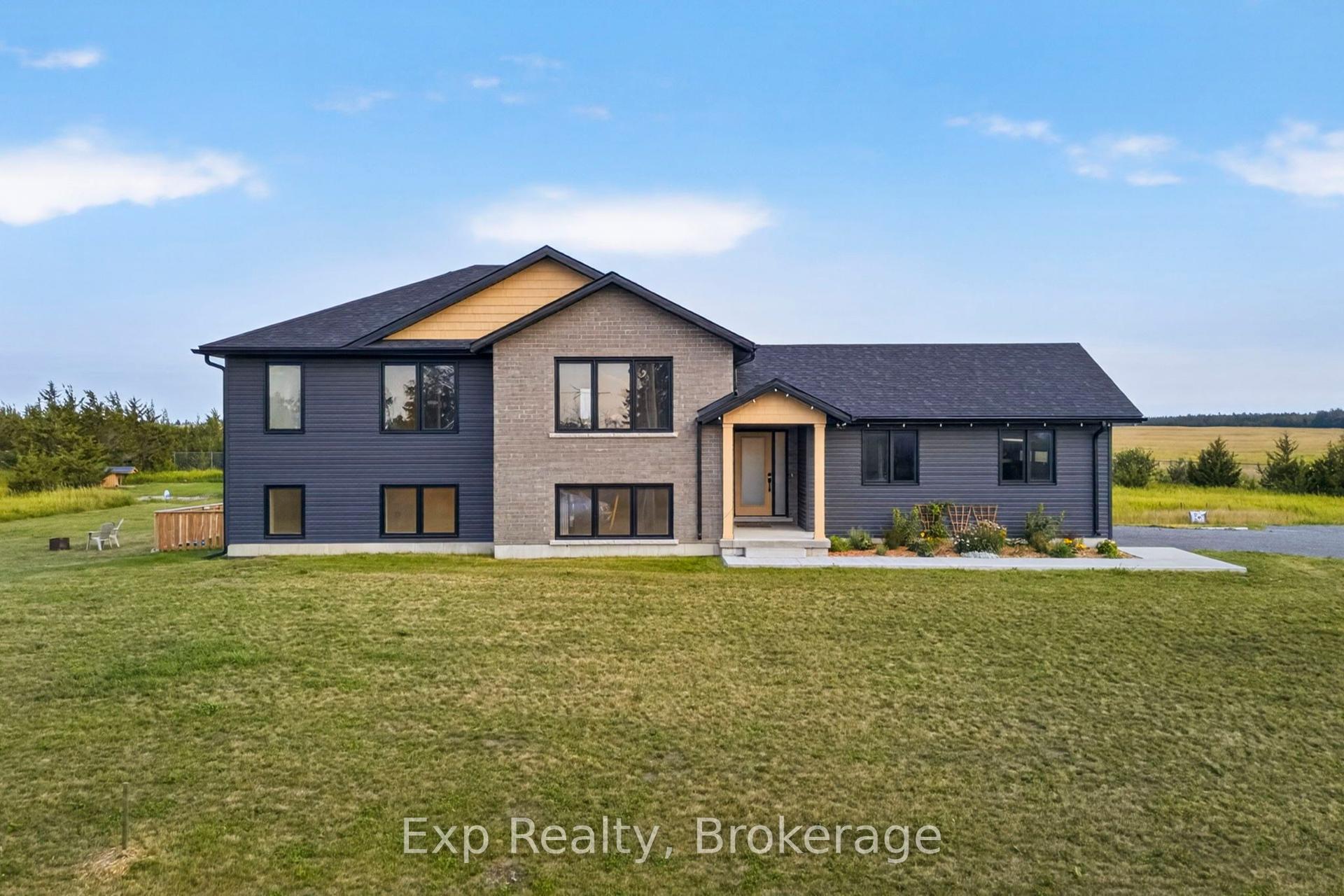 3300 County Road 2 Road, Prince Edward County — Detached for sale, photo 1