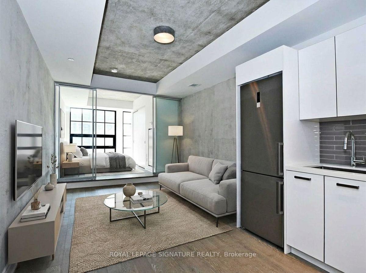 608 Richmond Street W 514 #514 — photo 1