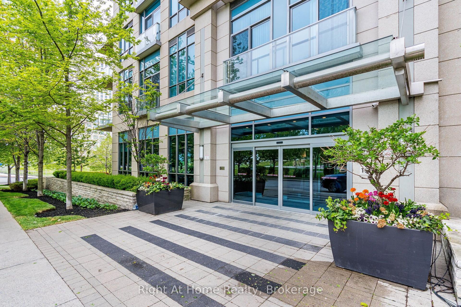 15 Viking Lane 1303 #1303, Toronto — Condo for sale, photo 1