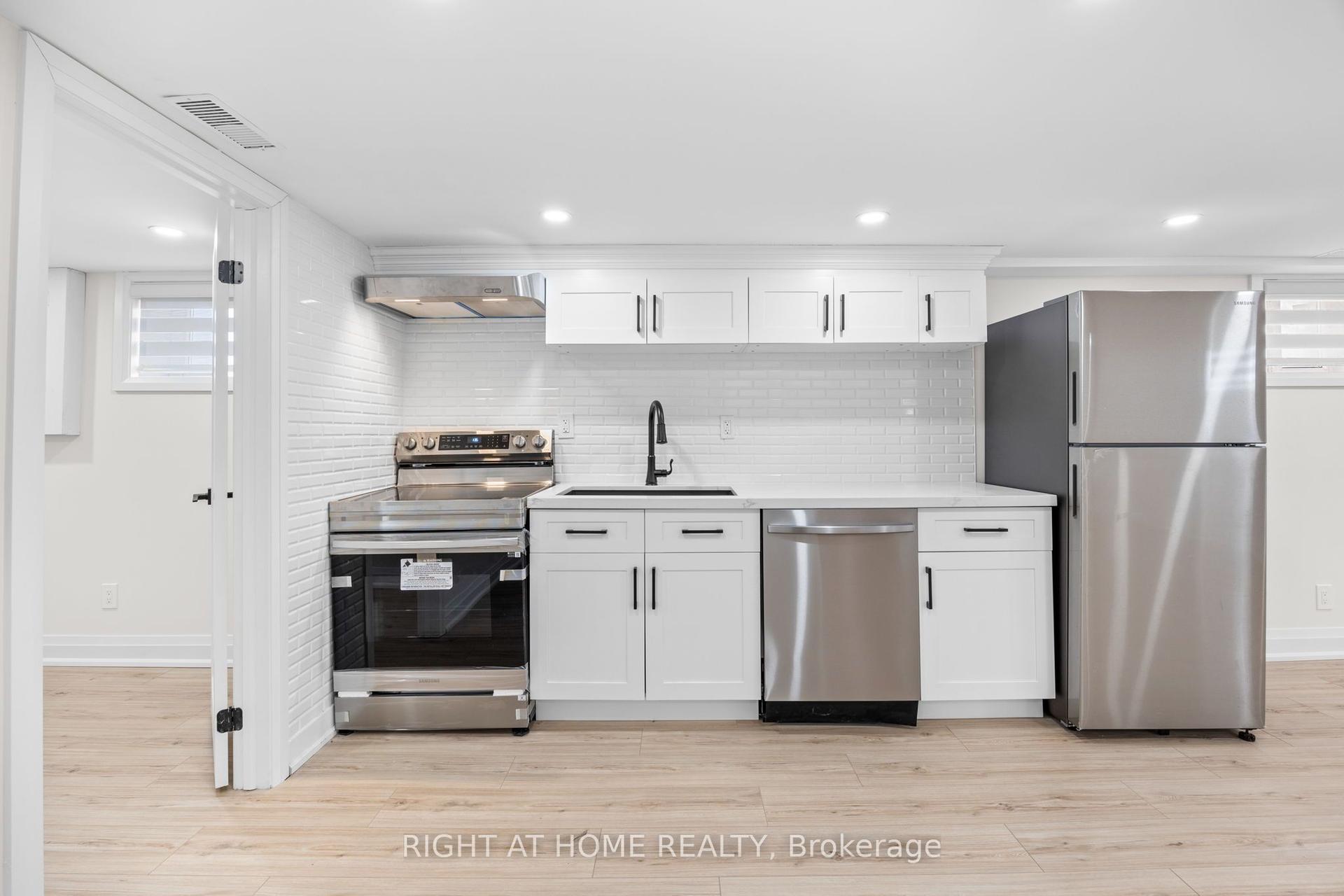 961 Victoria Park Avenue Basement #Basement, Toronto — Detached for lease, photo 1
