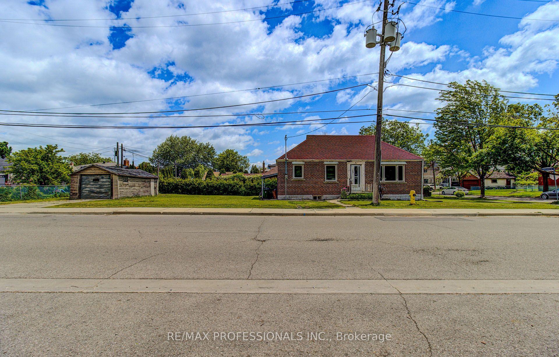 414 Melrose Street — photo 1