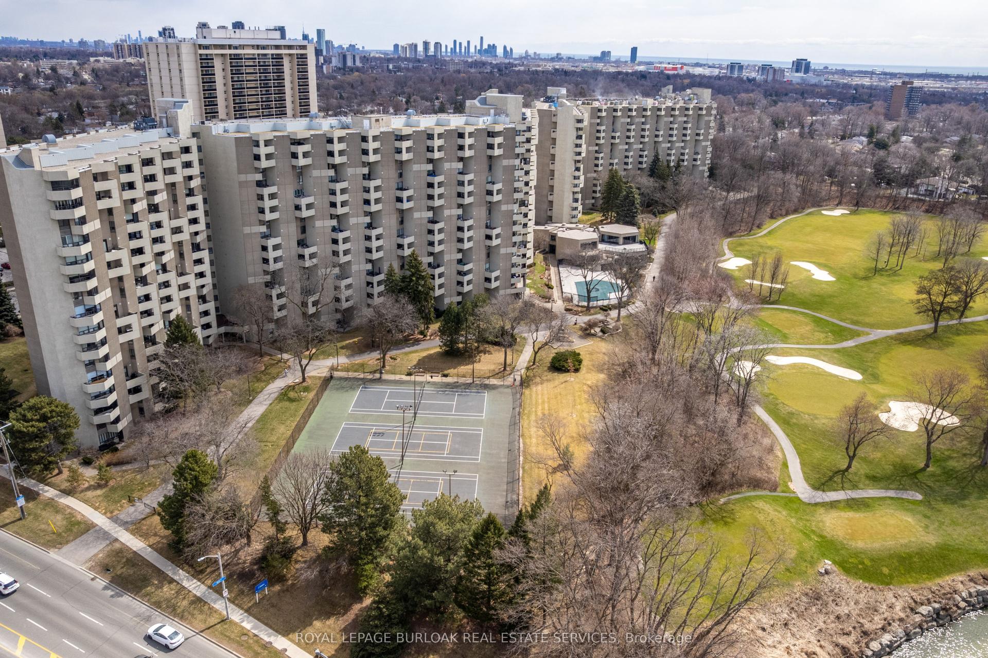 300 Mill Road C34 #C34, Toronto — Condo for sale, photo 1