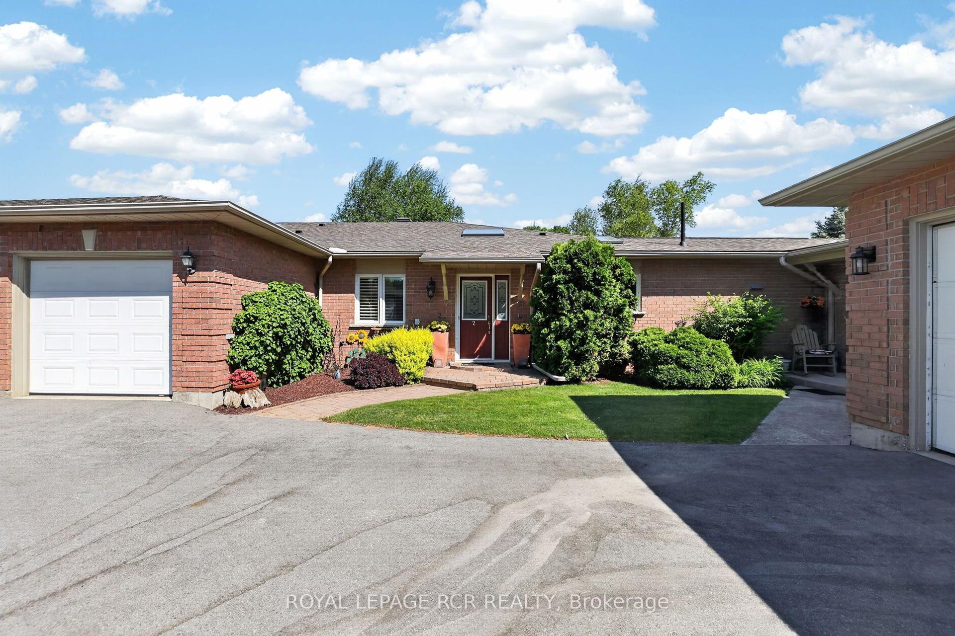 2-28 Reddington Drive — photo 1