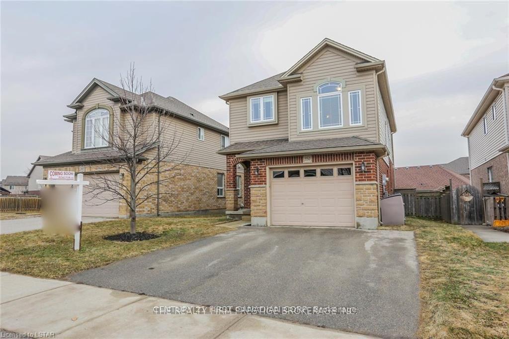950 Oakcrossing Road Upper #Upper, London North — Detached for lease, photo 1