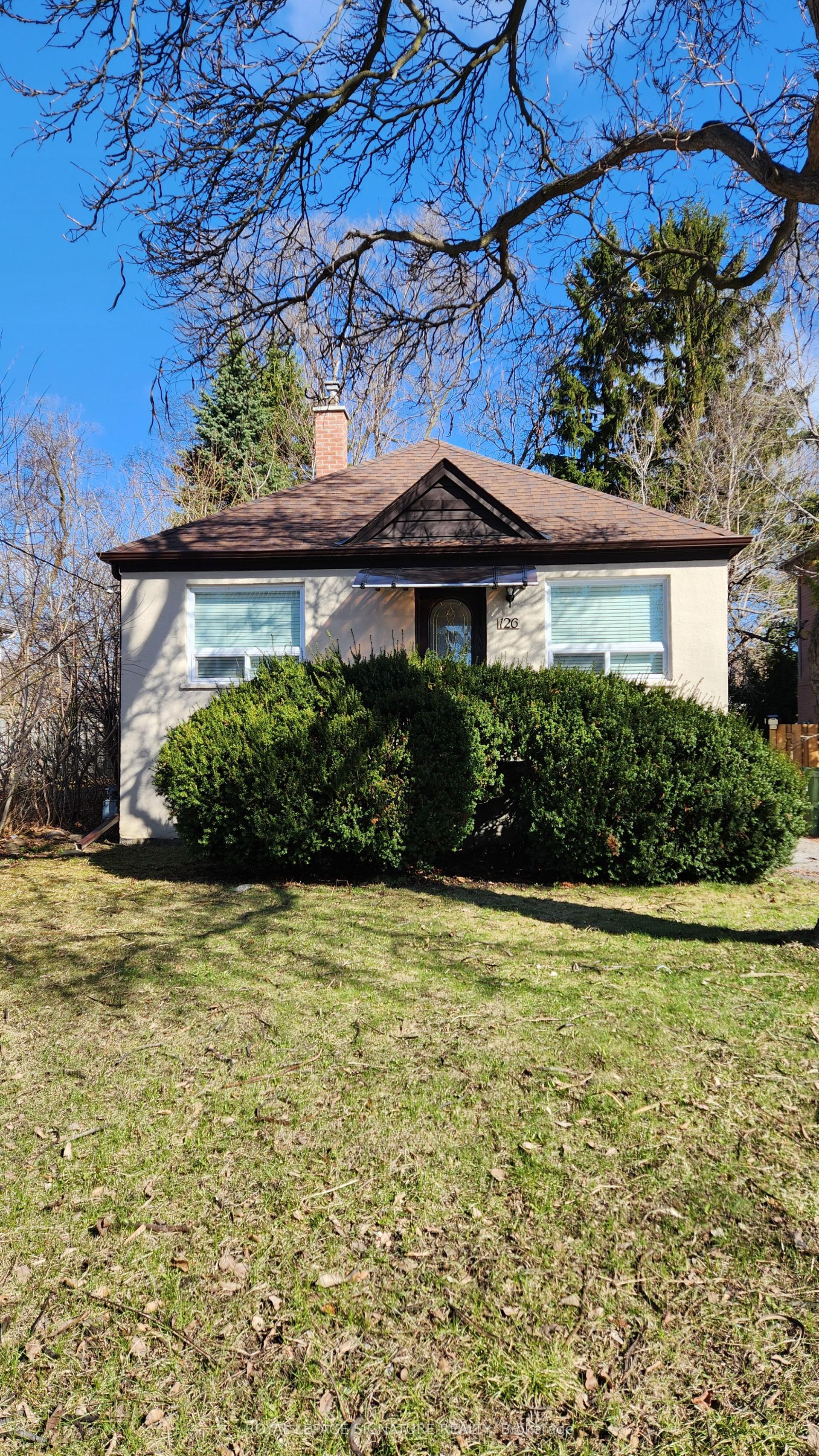 126 Olive Avenue — photo 1