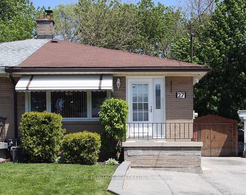 27 Medway Crescent — photo 1