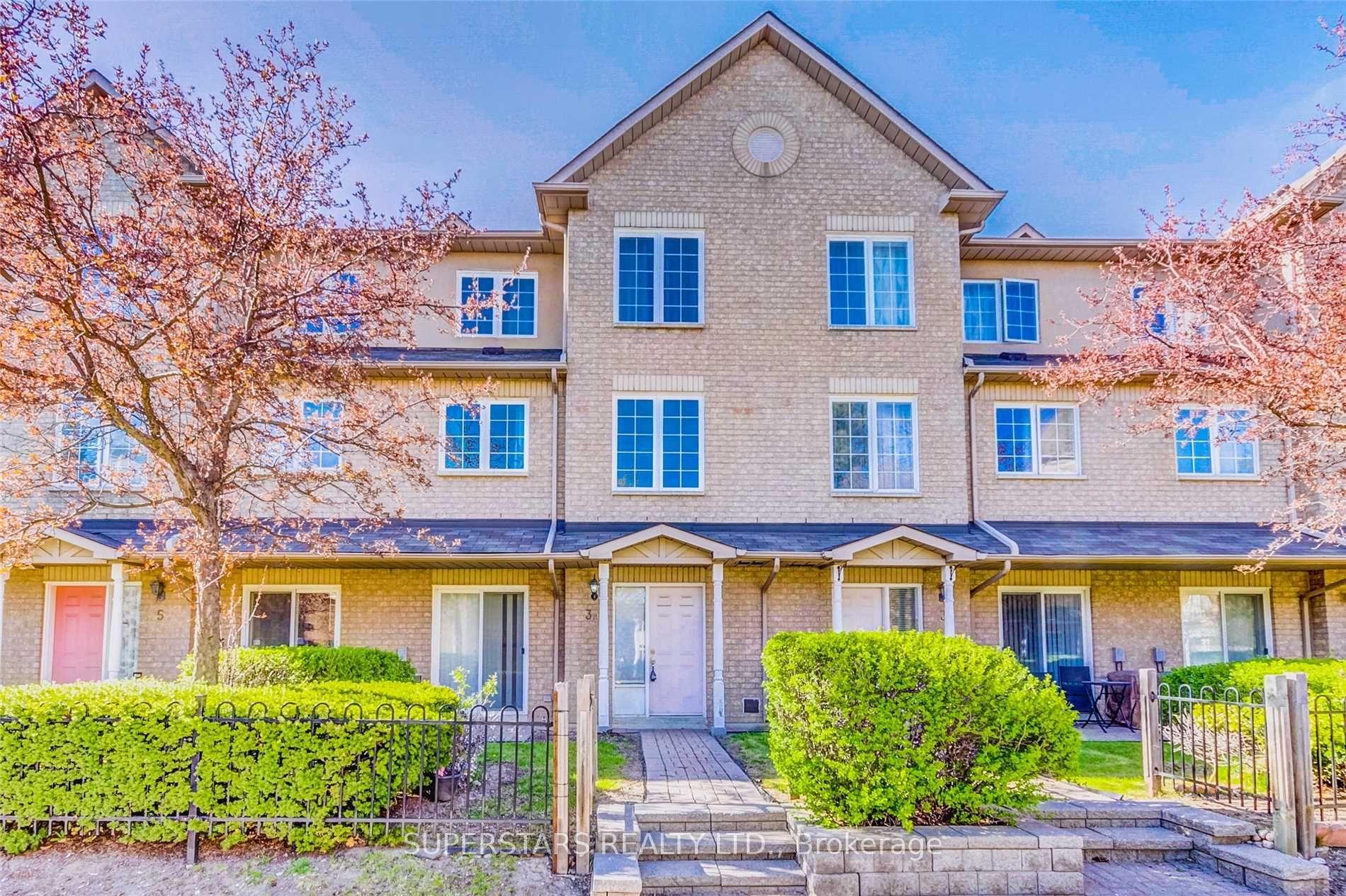 5 St Moritz Way 3A #3A, Markham — Condo Town for lease, photo 1