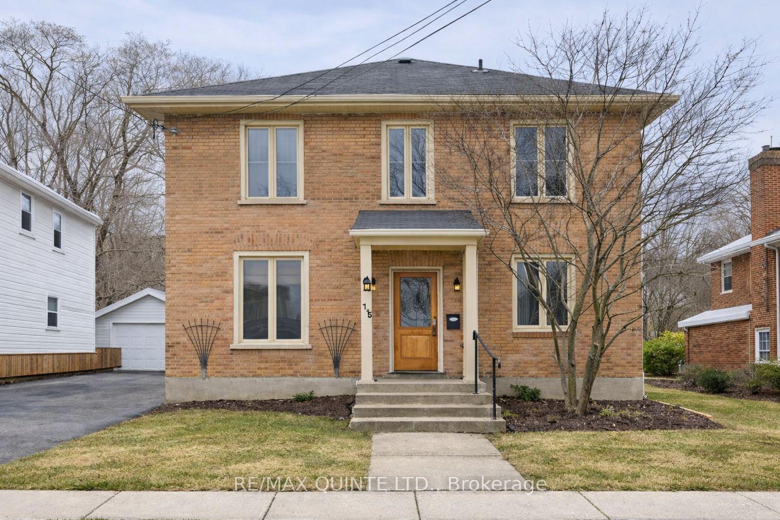 185 Foster Avenue — photo 1