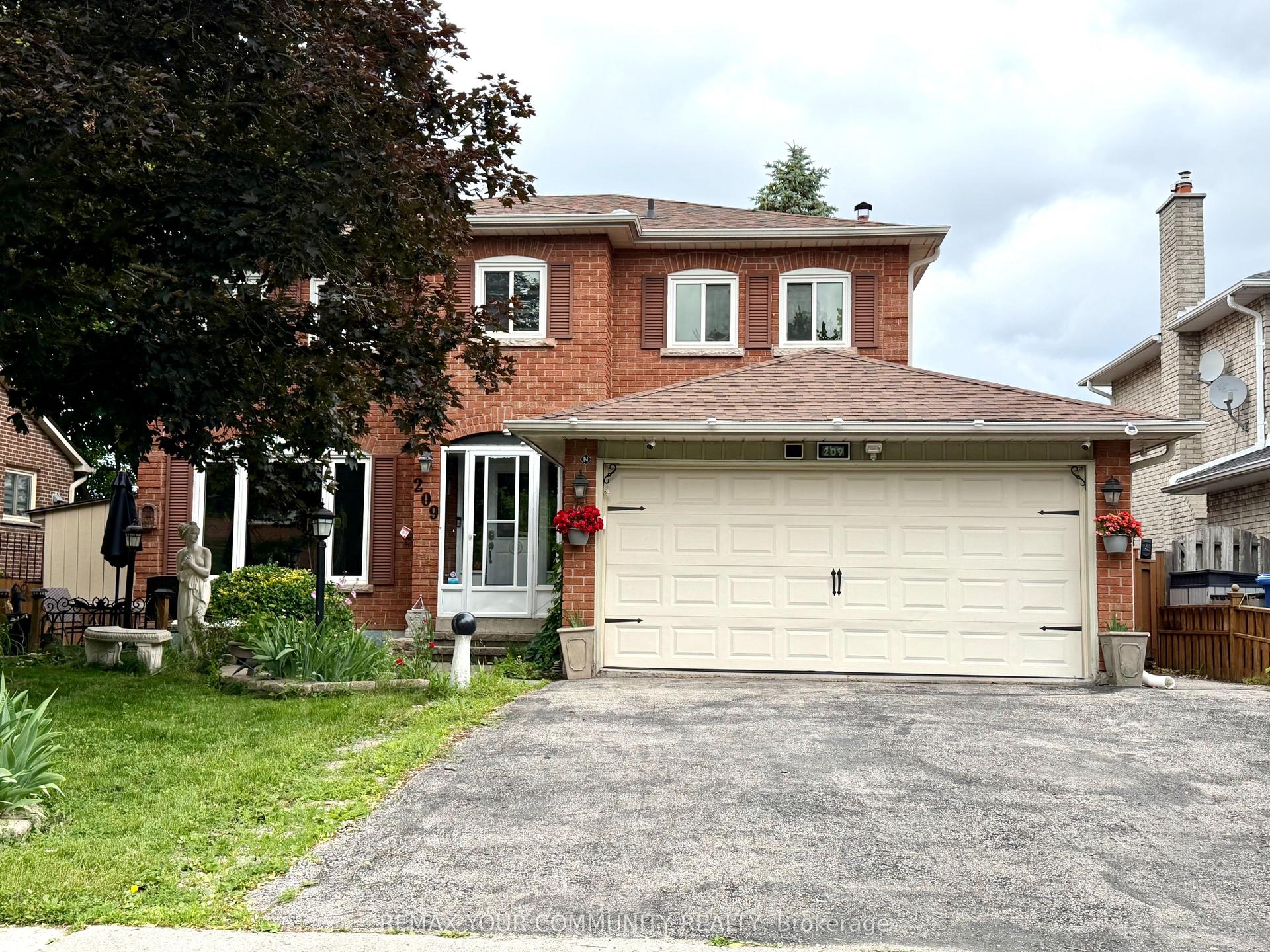 209 Yorkshire Drive — photo 1