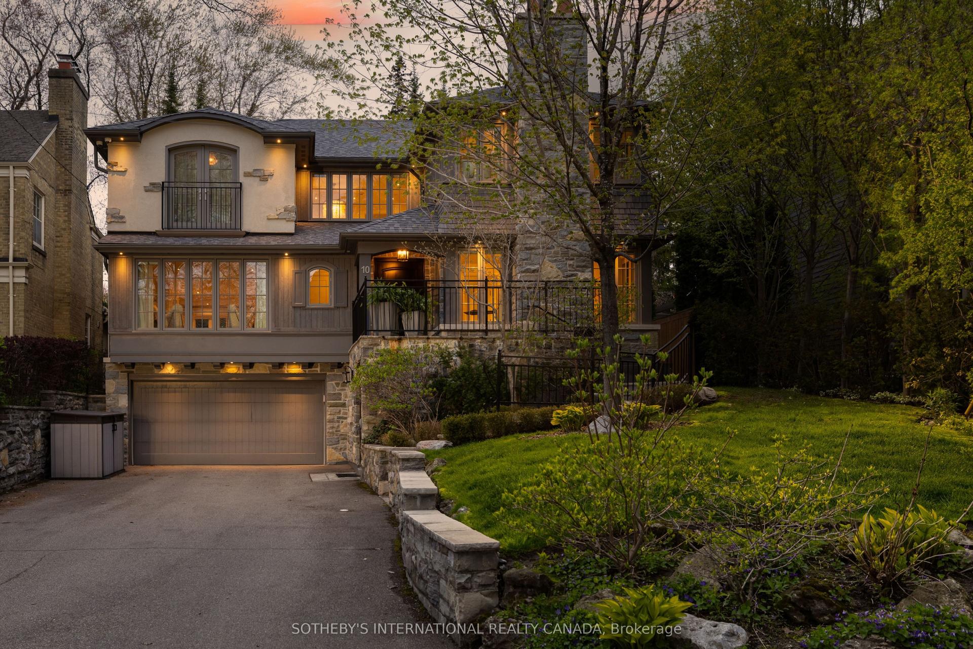 10 Queen Mary's Drive — photo 1