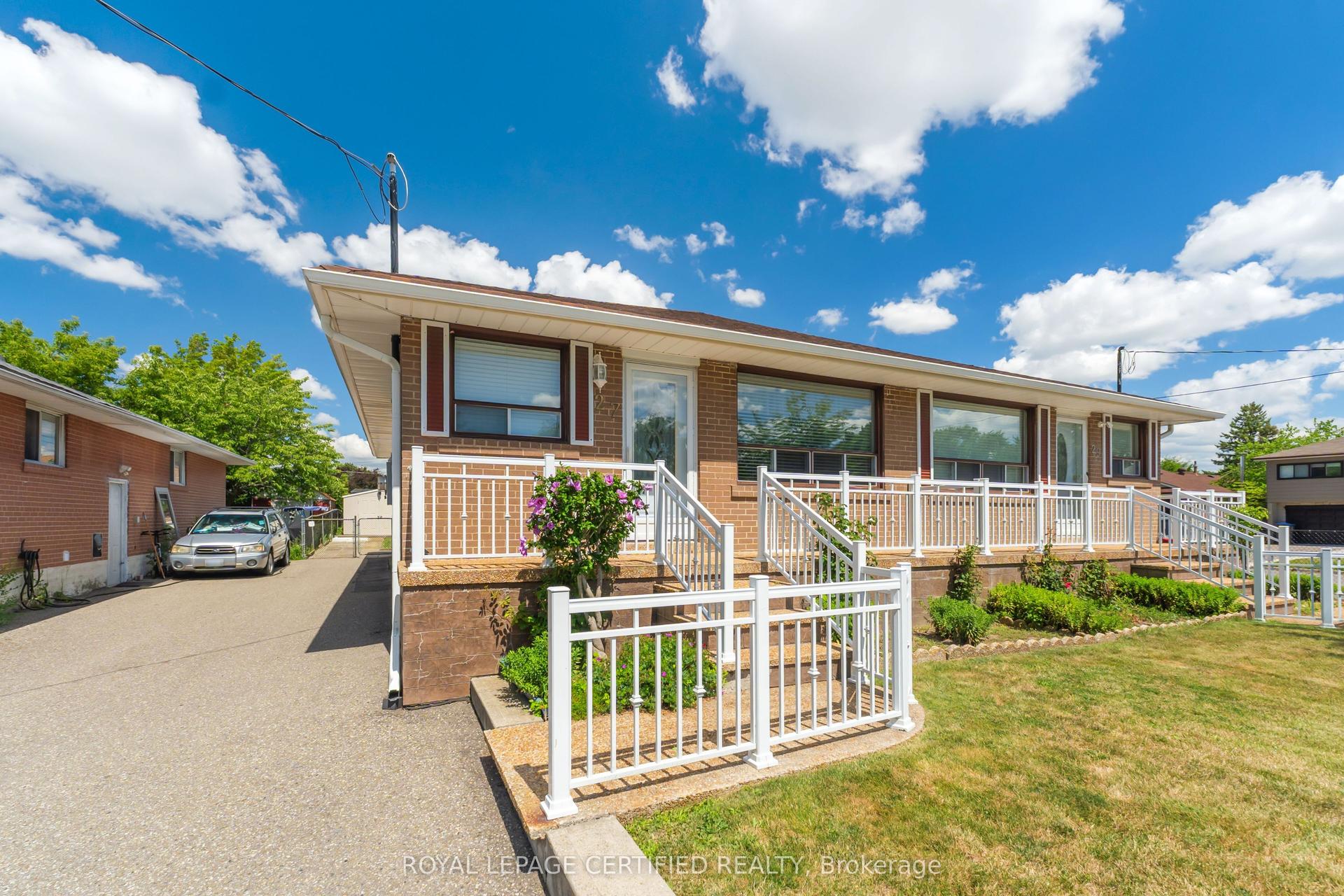 27 Milner Road, Brampton — Semi-Detached for sale, photo 1