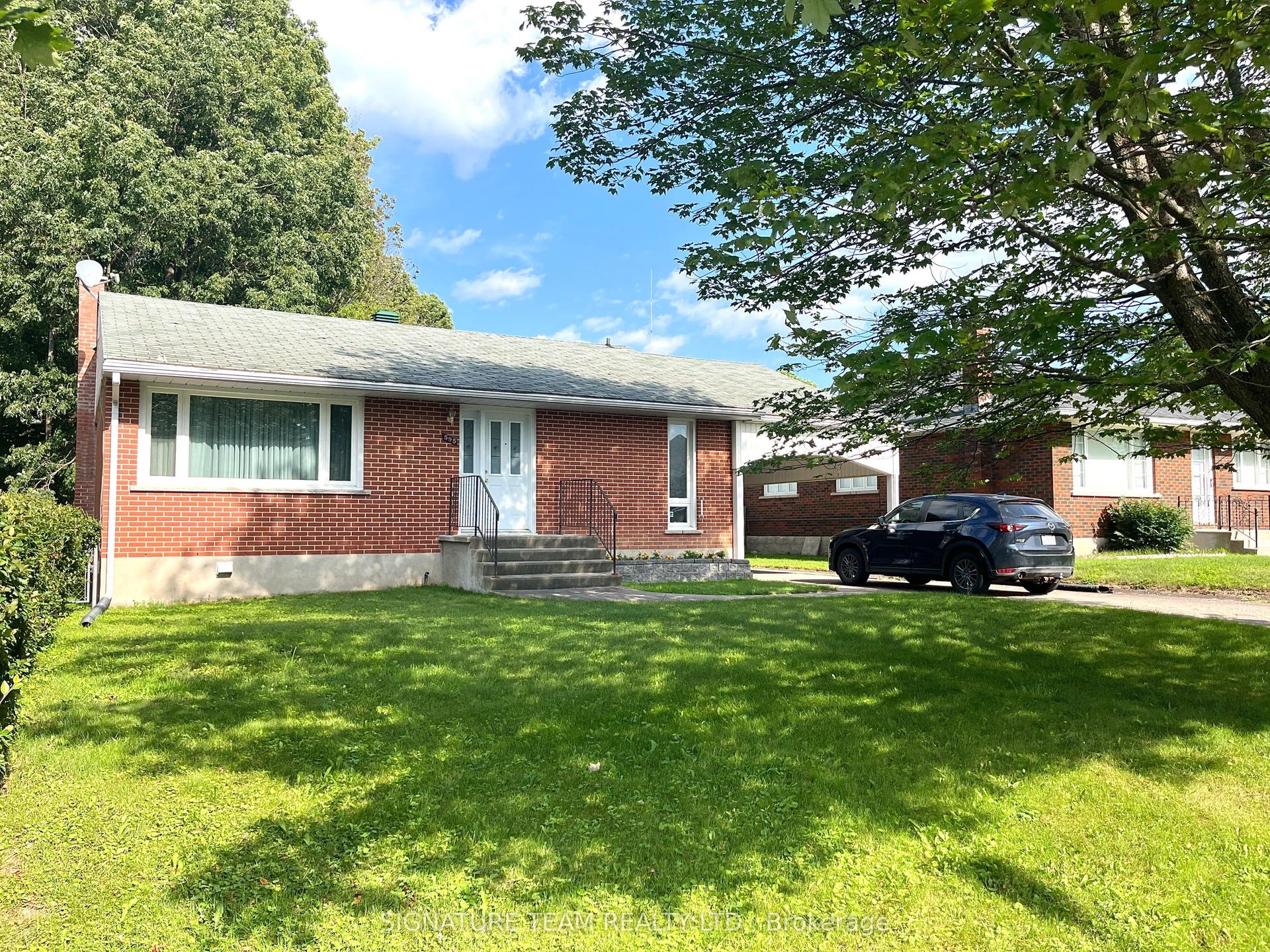 595 Cecelia Street, Pembroke — Detached for sale, photo 1