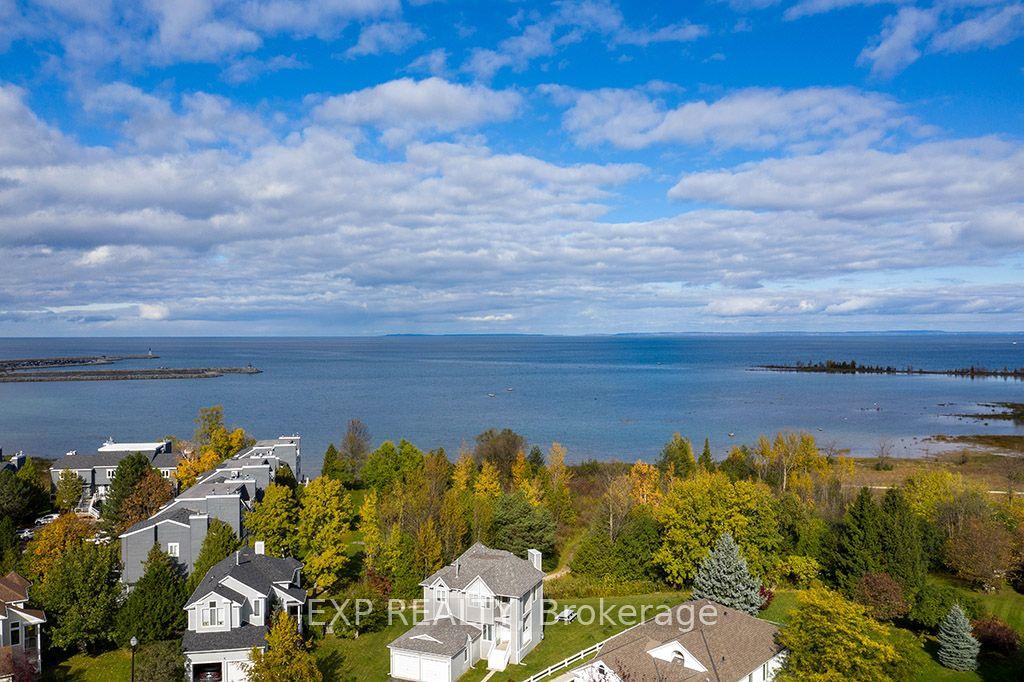 50 Trott Boulevard — photo 1