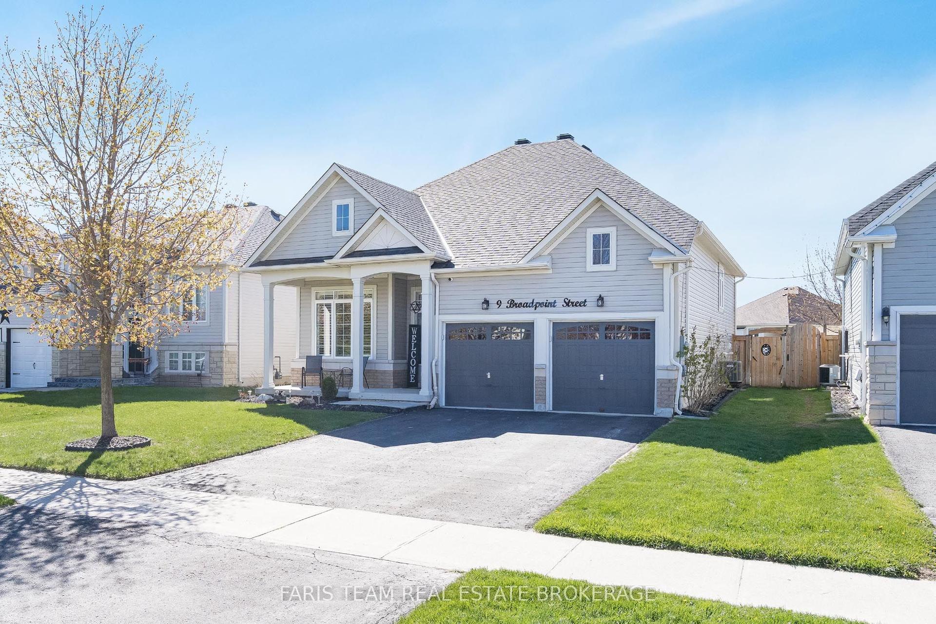 9 Broadpoint Street — photo 1