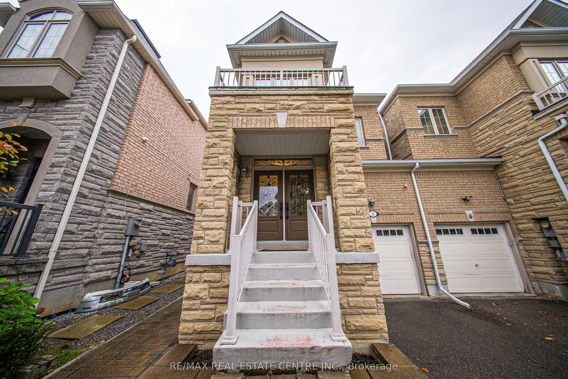 8 Bristlewood Crescent — photo 1