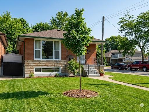 1224 Dunsmure Road, Hamilton — Detached for sale, photo 1