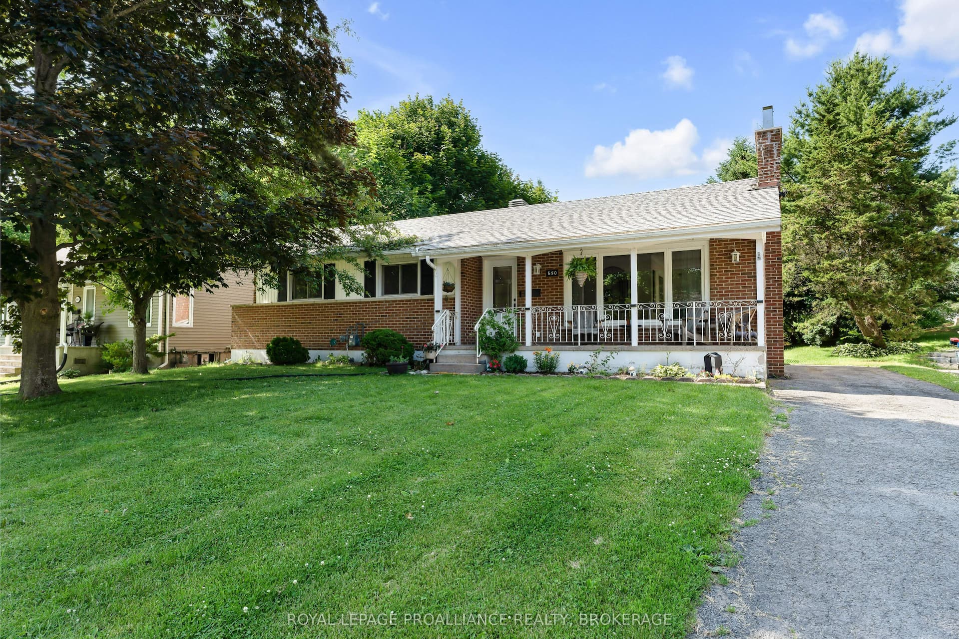 650 Steel Street — photo 1