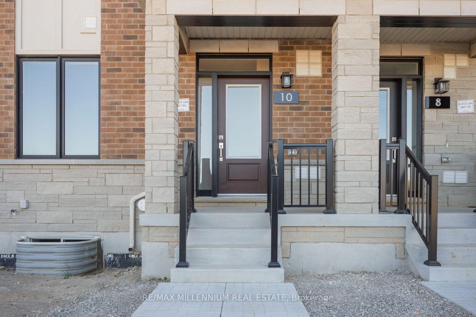 10 Thornbird Crescent Main #Main, Brampton — Townhouse for lease, photo 1