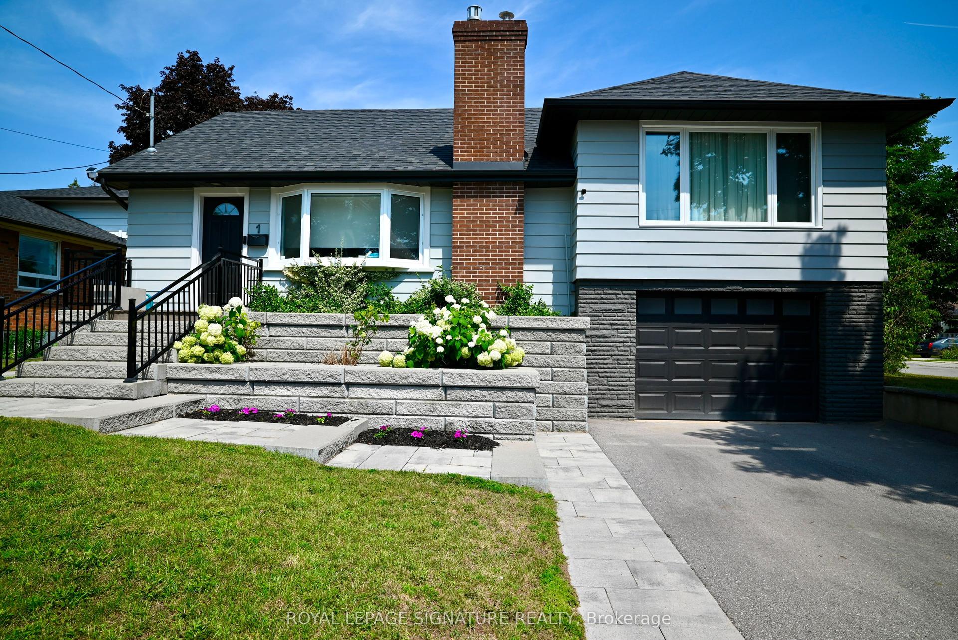 1 Westcroft Drive, Toronto — Detached for sale, photo 1