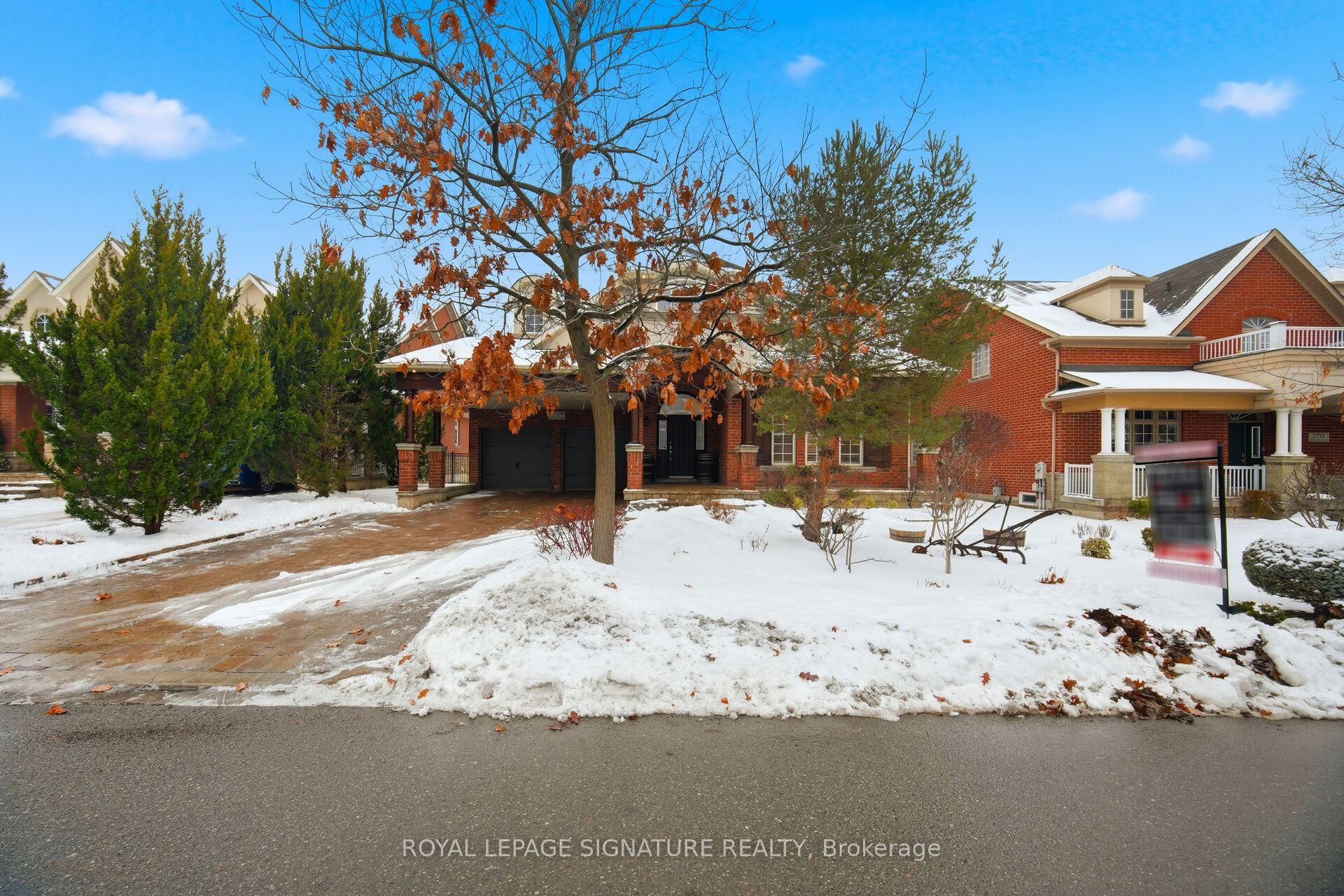 1592 Hallstone Road — photo 1