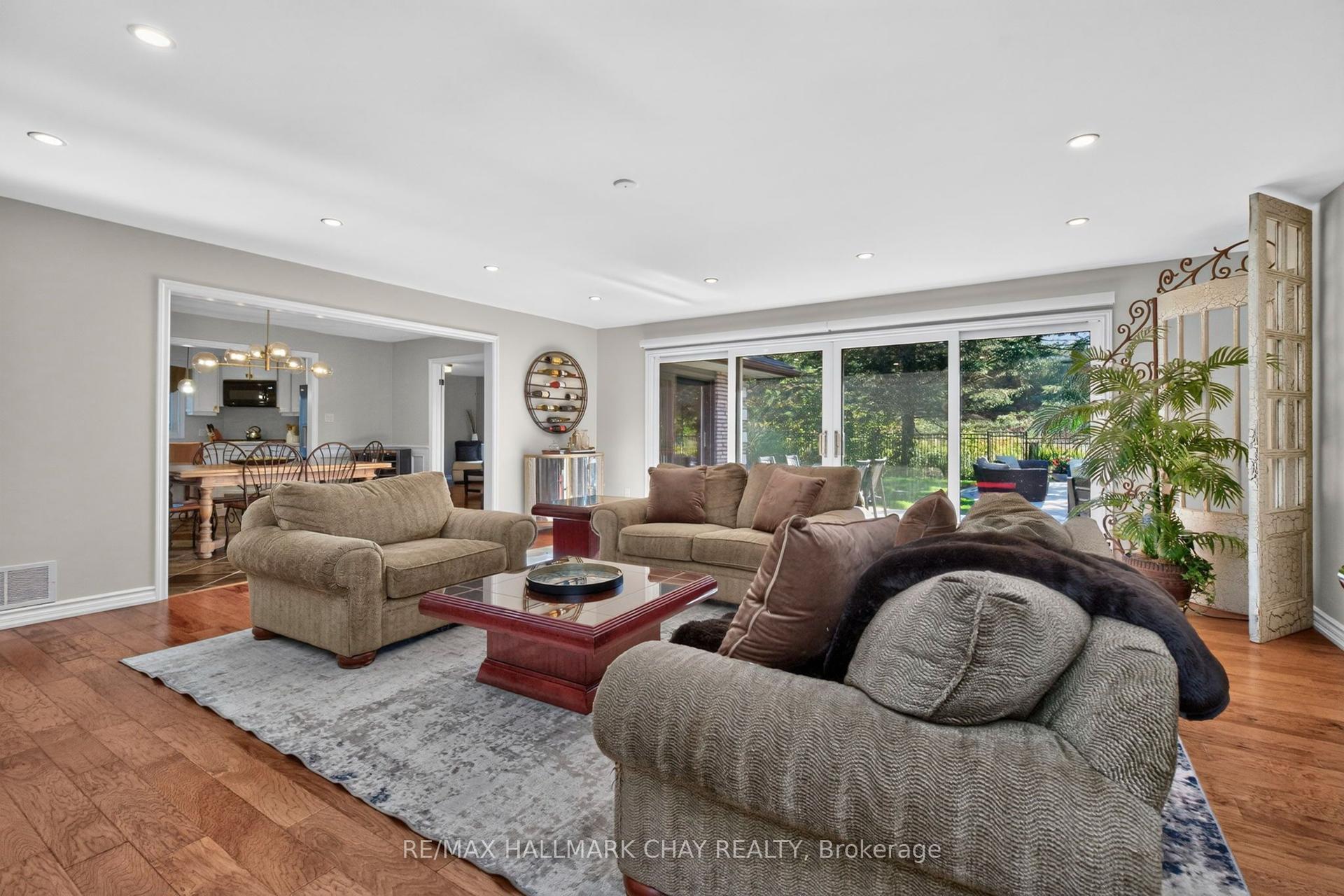 98 Idlewood Drive, Springwater — Detached for sale, photo 1
