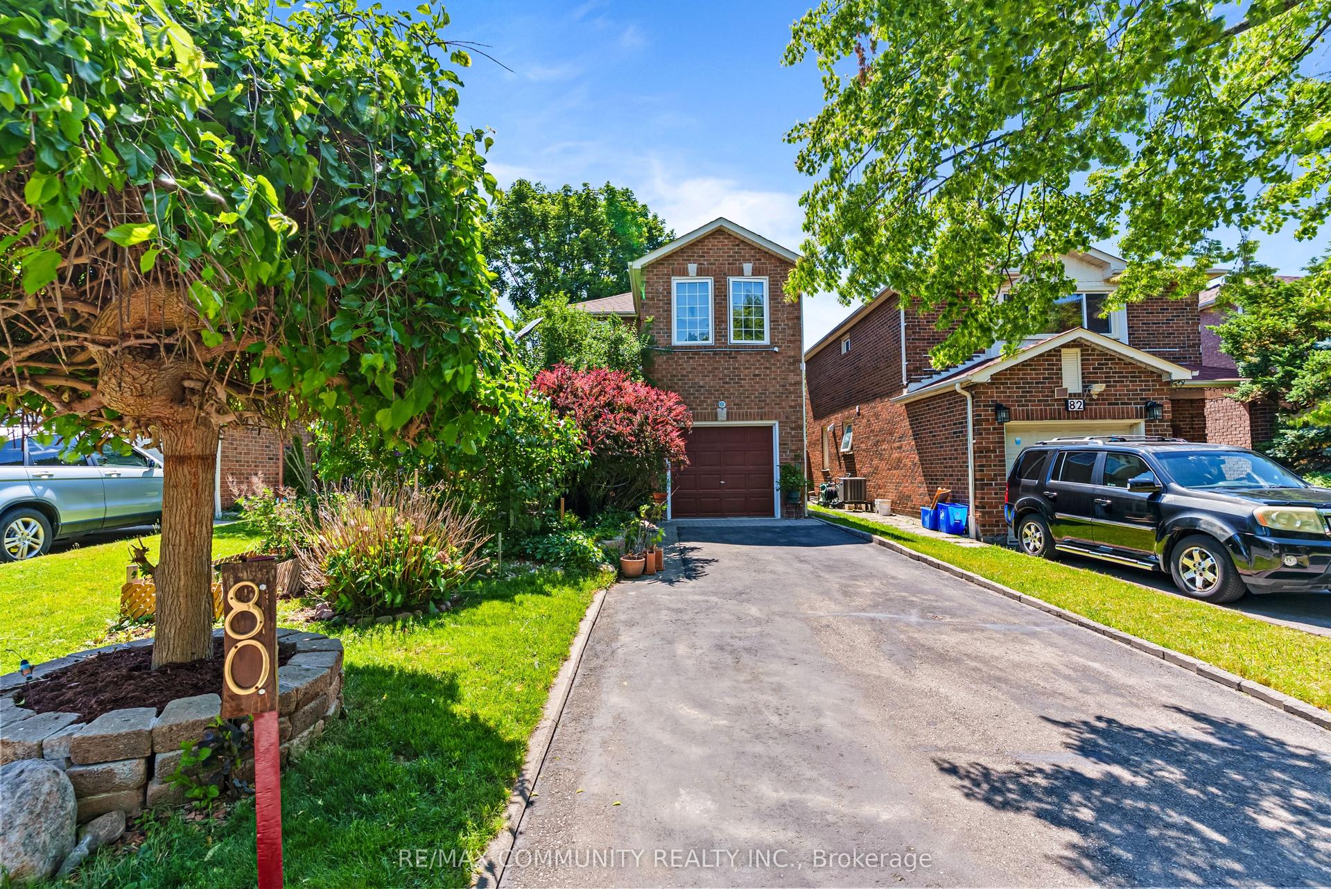 80 Brockman Crescent — photo 1