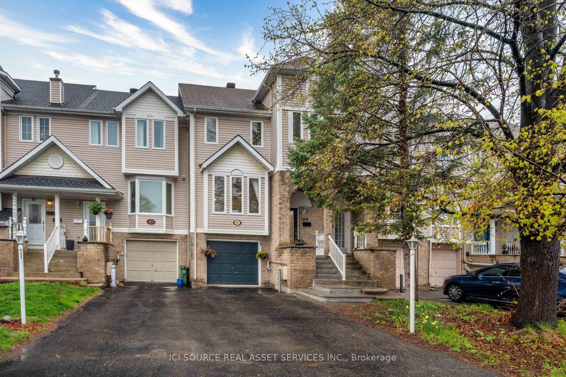 149 Woodgate Way — photo 1